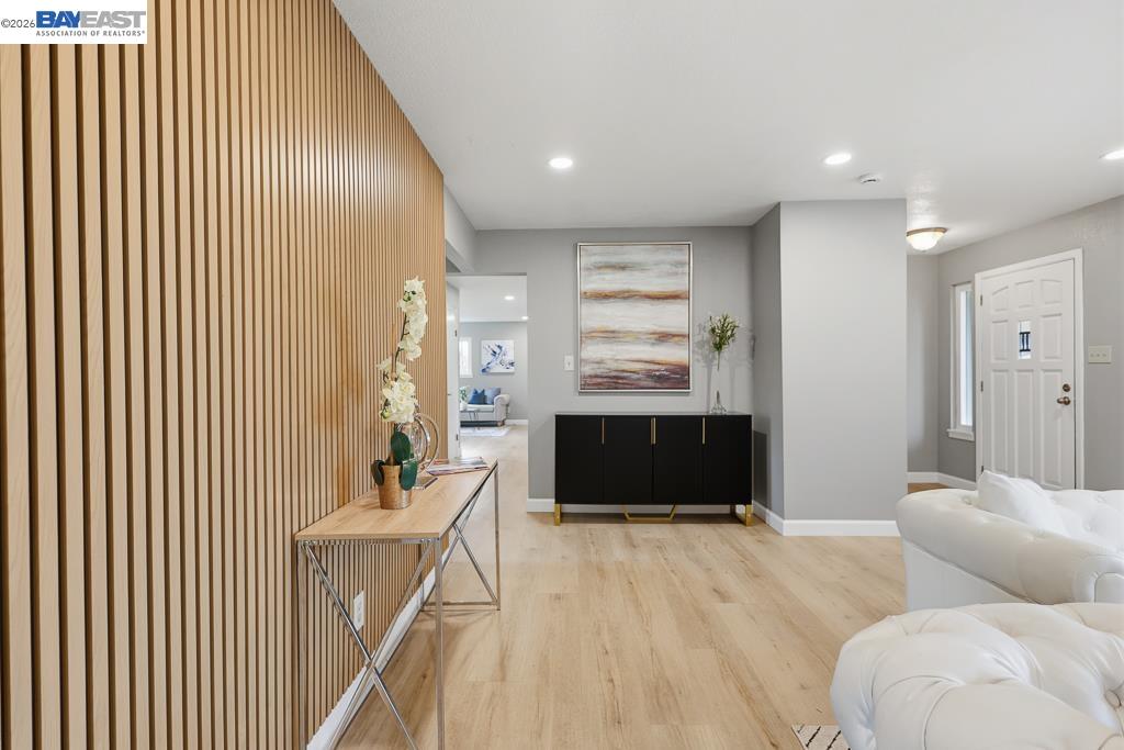 Detail Gallery Image 12 of 56 For 807 Bourton Ct, Antioch,  CA 94509 - 4 Beds | 2/1 Baths