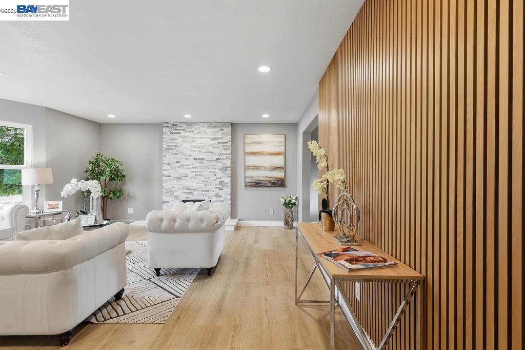 Detail Gallery Image 14 of 56 For 807 Bourton Ct, Antioch,  CA 94509 - 4 Beds | 2/1 Baths