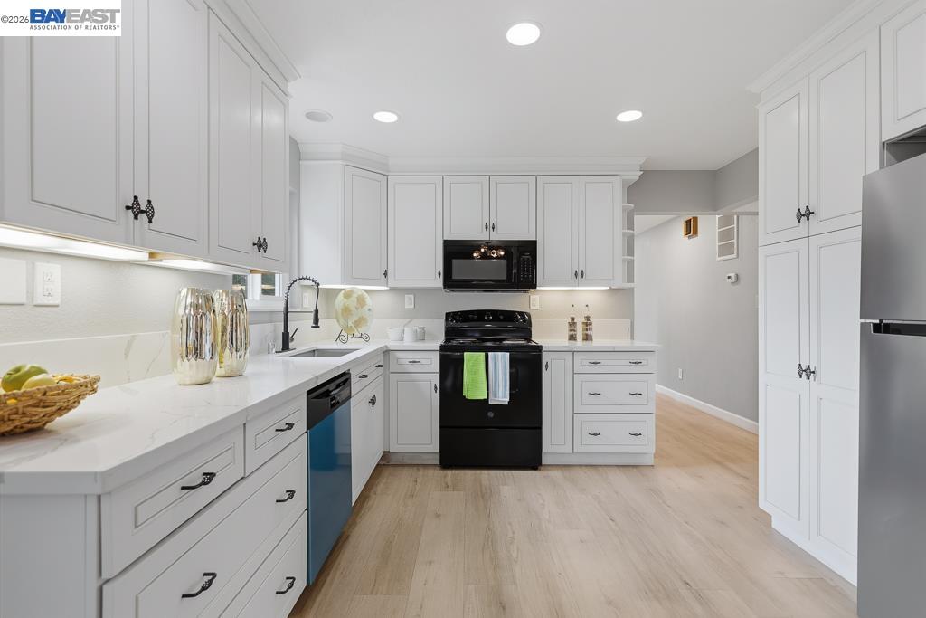 Detail Gallery Image 18 of 56 For 807 Bourton Ct, Antioch,  CA 94509 - 4 Beds | 2/1 Baths