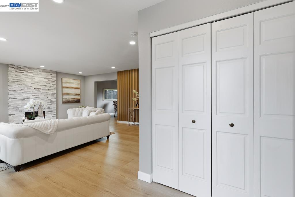 Detail Gallery Image 3 of 56 For 807 Bourton Ct, Antioch,  CA 94509 - 4 Beds | 2/1 Baths