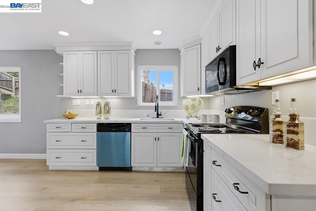 Detail Gallery Image 21 of 56 For 807 Bourton Ct, Antioch,  CA 94509 - 4 Beds | 2/1 Baths