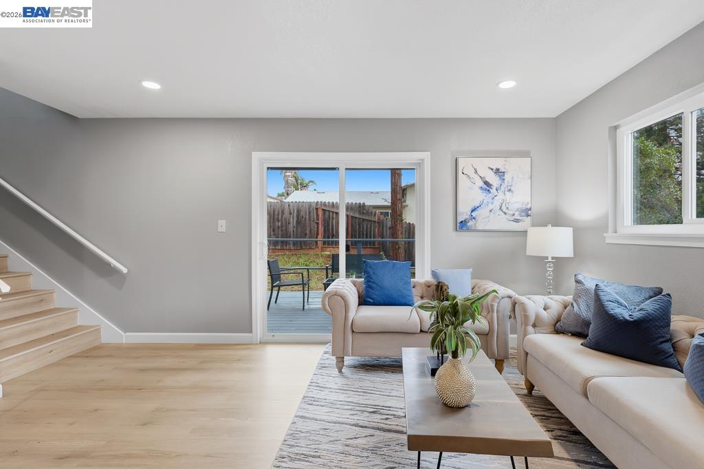 Detail Gallery Image 27 of 56 For 807 Bourton Ct, Antioch,  CA 94509 - 4 Beds | 2/1 Baths