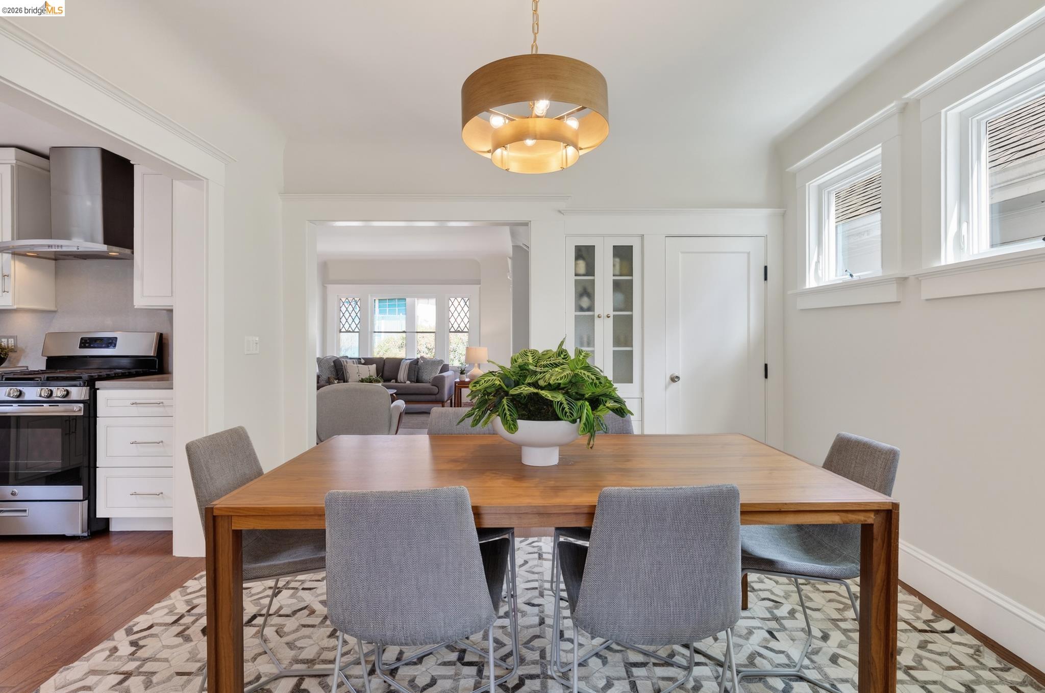 Detail Gallery Image 11 of 47 For 1331 Excelsior Ave, Oakland,  CA 94602 - 3 Beds | 2 Baths