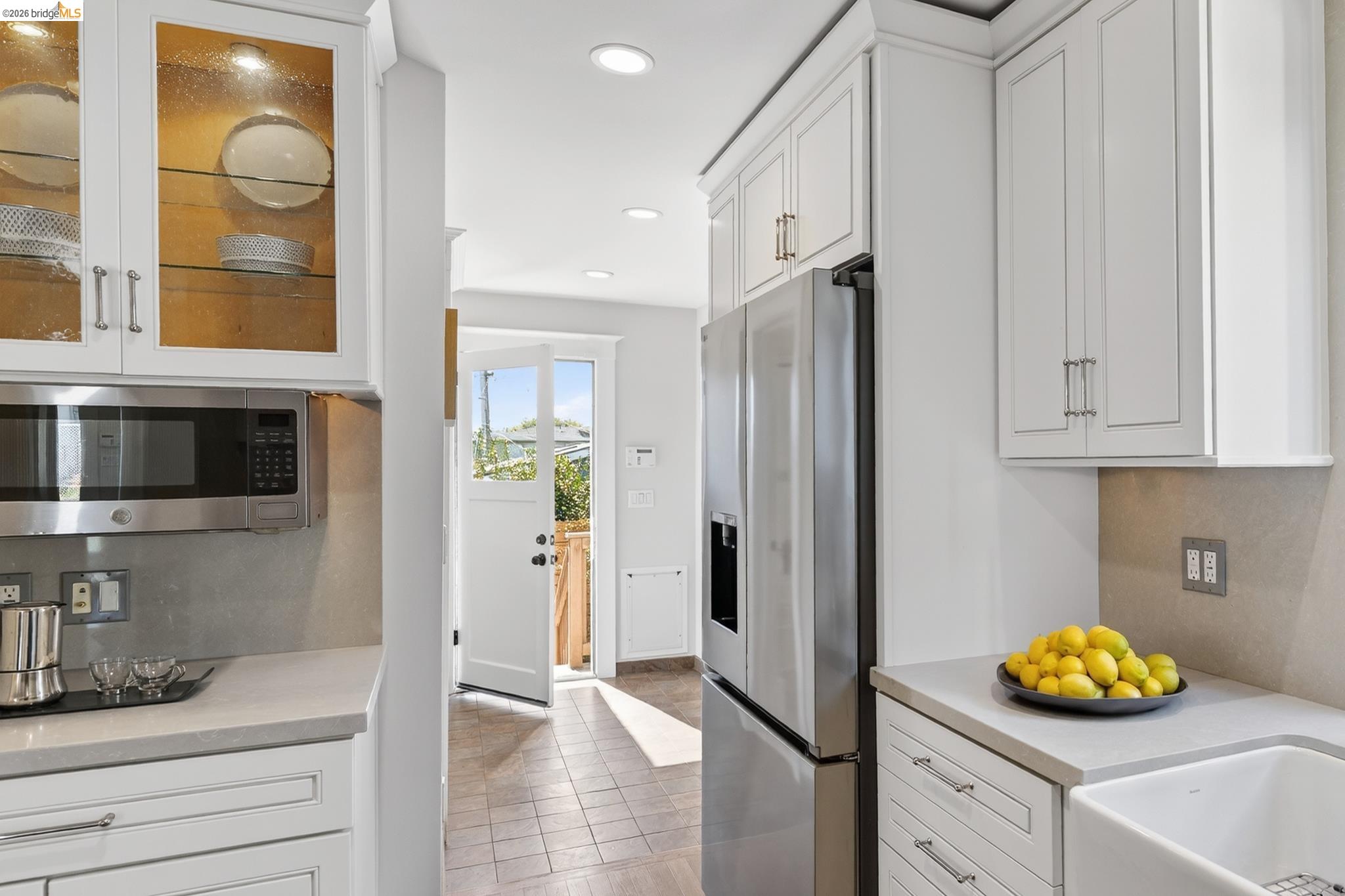 Detail Gallery Image 17 of 47 For 1331 Excelsior Ave, Oakland,  CA 94602 - 3 Beds | 2 Baths