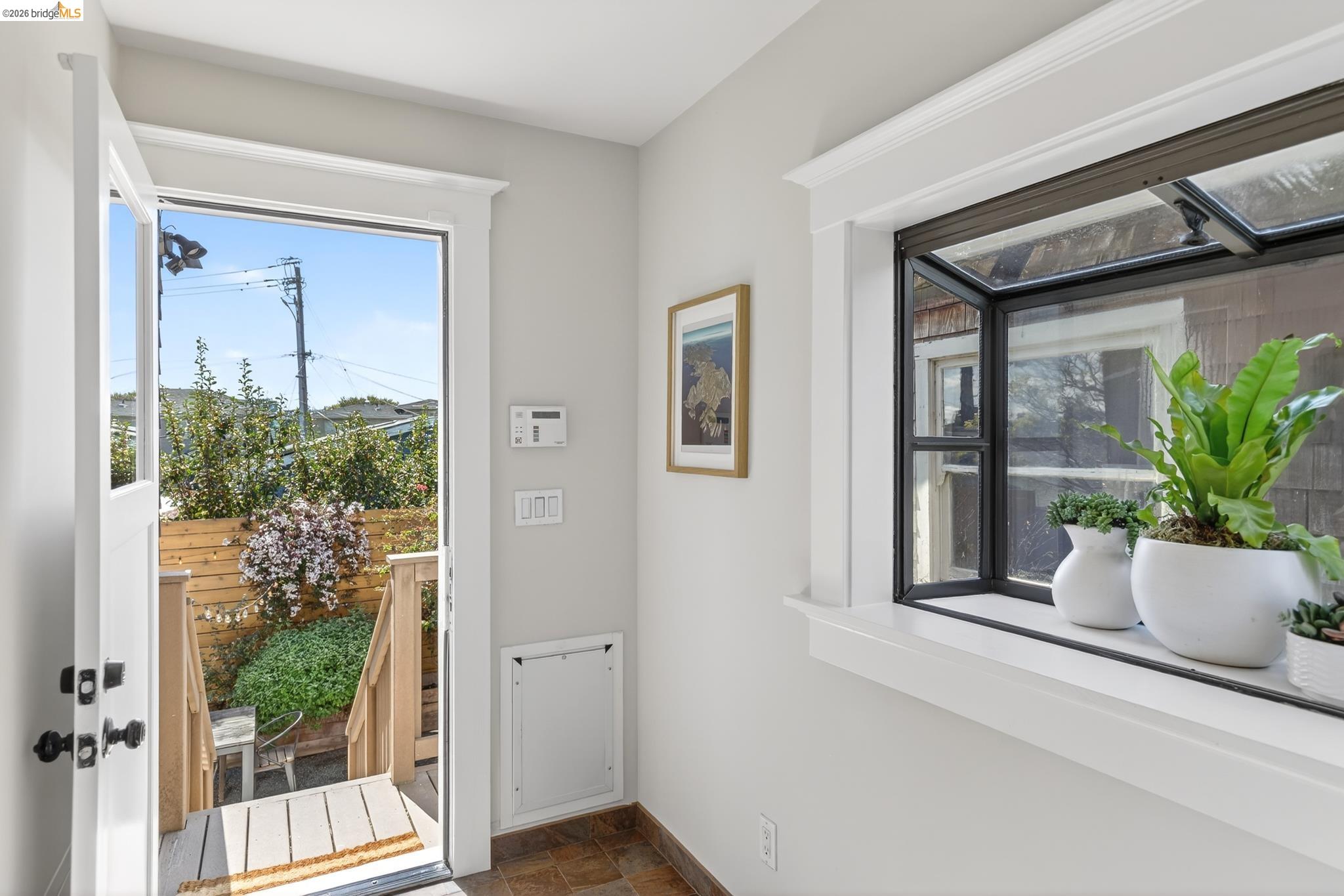 Detail Gallery Image 19 of 47 For 1331 Excelsior Ave, Oakland,  CA 94602 - 3 Beds | 2 Baths