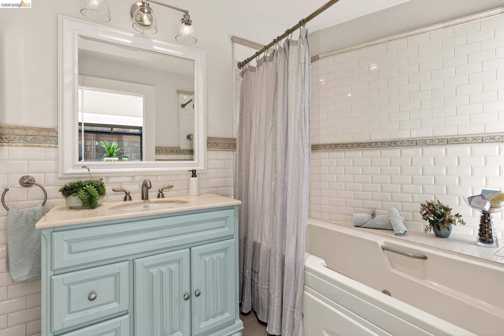 Detail Gallery Image 25 of 47 For 1331 Excelsior Ave, Oakland,  CA 94602 - 3 Beds | 2 Baths