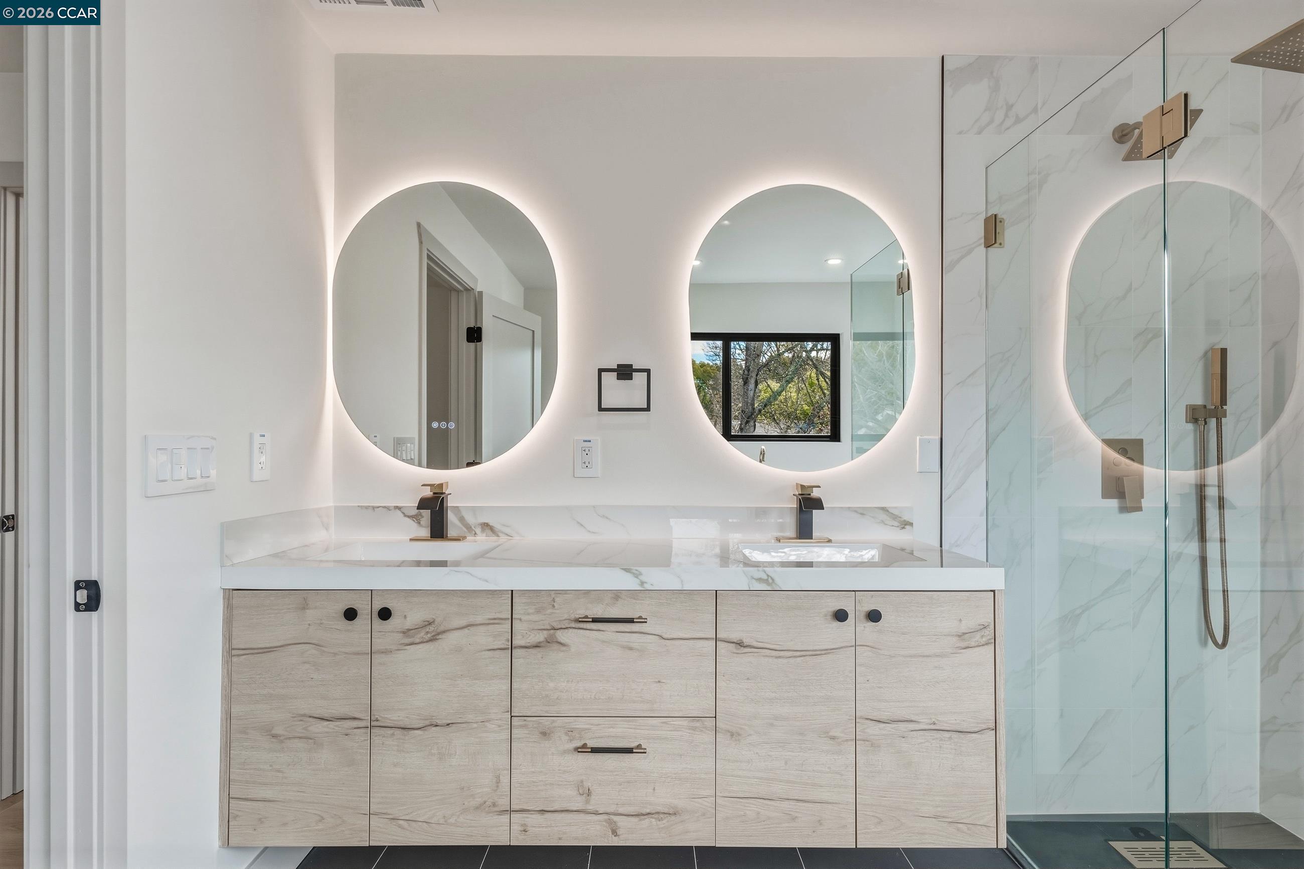 Detail Gallery Image 18 of 27 For 295 Foothill Blvd, Napa,  CA 94558 - 4 Beds | 3 Baths