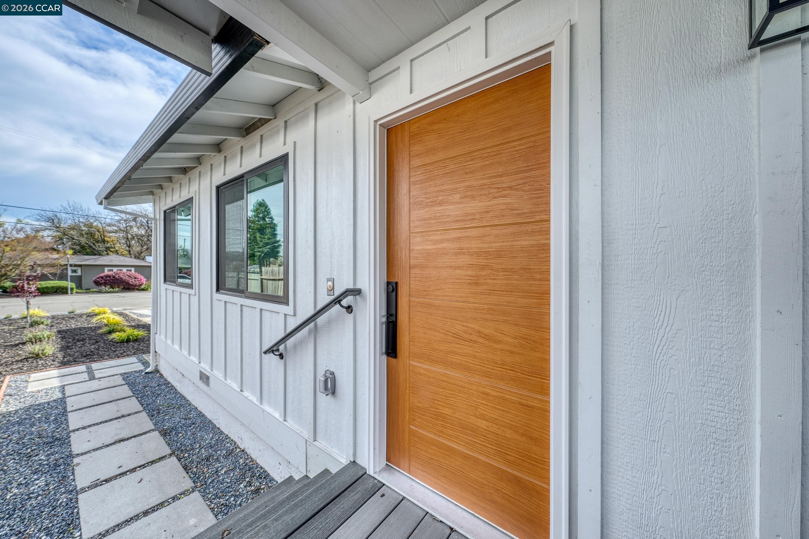 Detail Gallery Image 3 of 27 For 295 Foothill Blvd, Napa,  CA 94558 - 4 Beds | 3 Baths