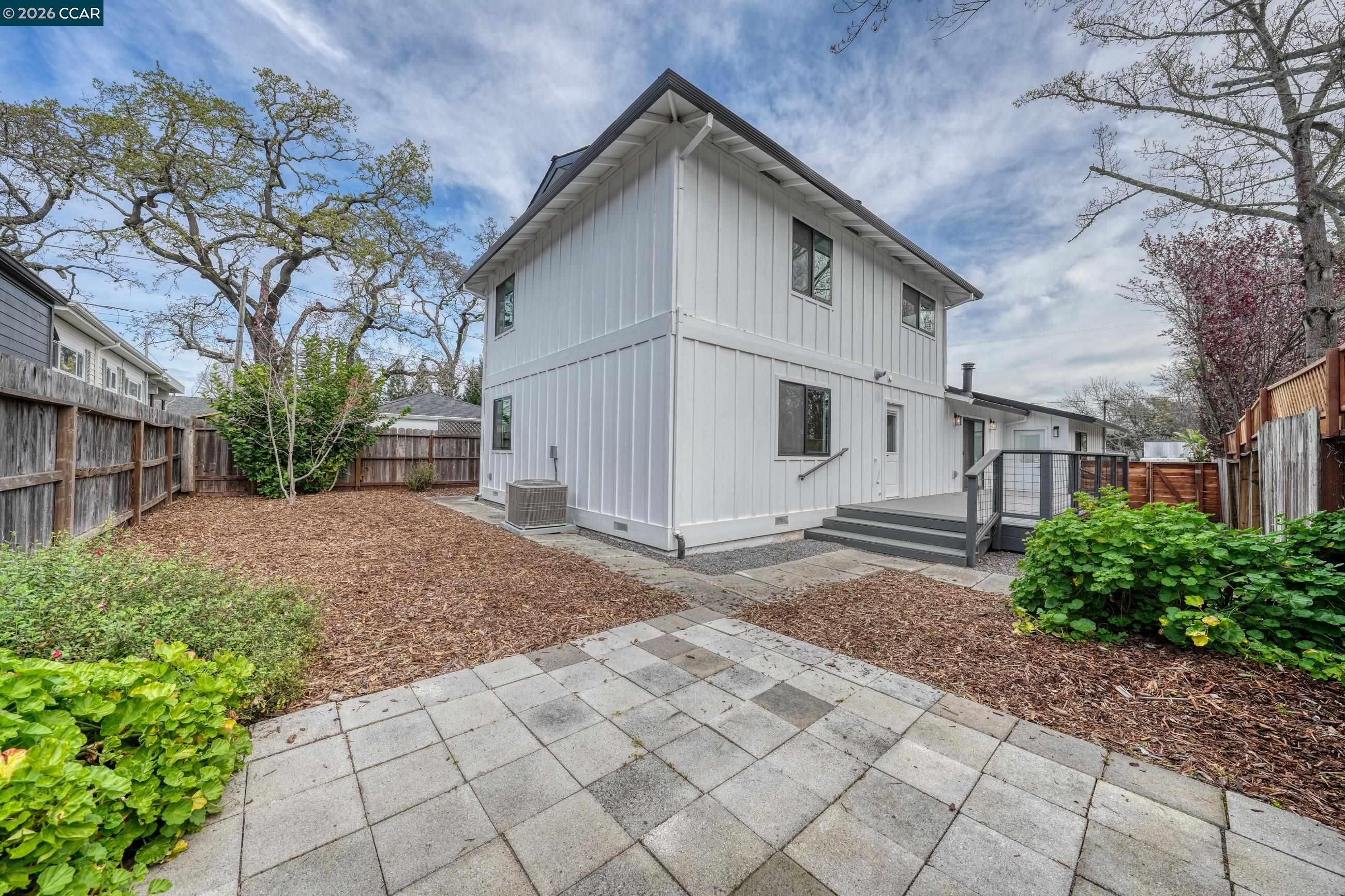 Detail Gallery Image 25 of 27 For 295 Foothill Blvd, Napa,  CA 94558 - 4 Beds | 3 Baths