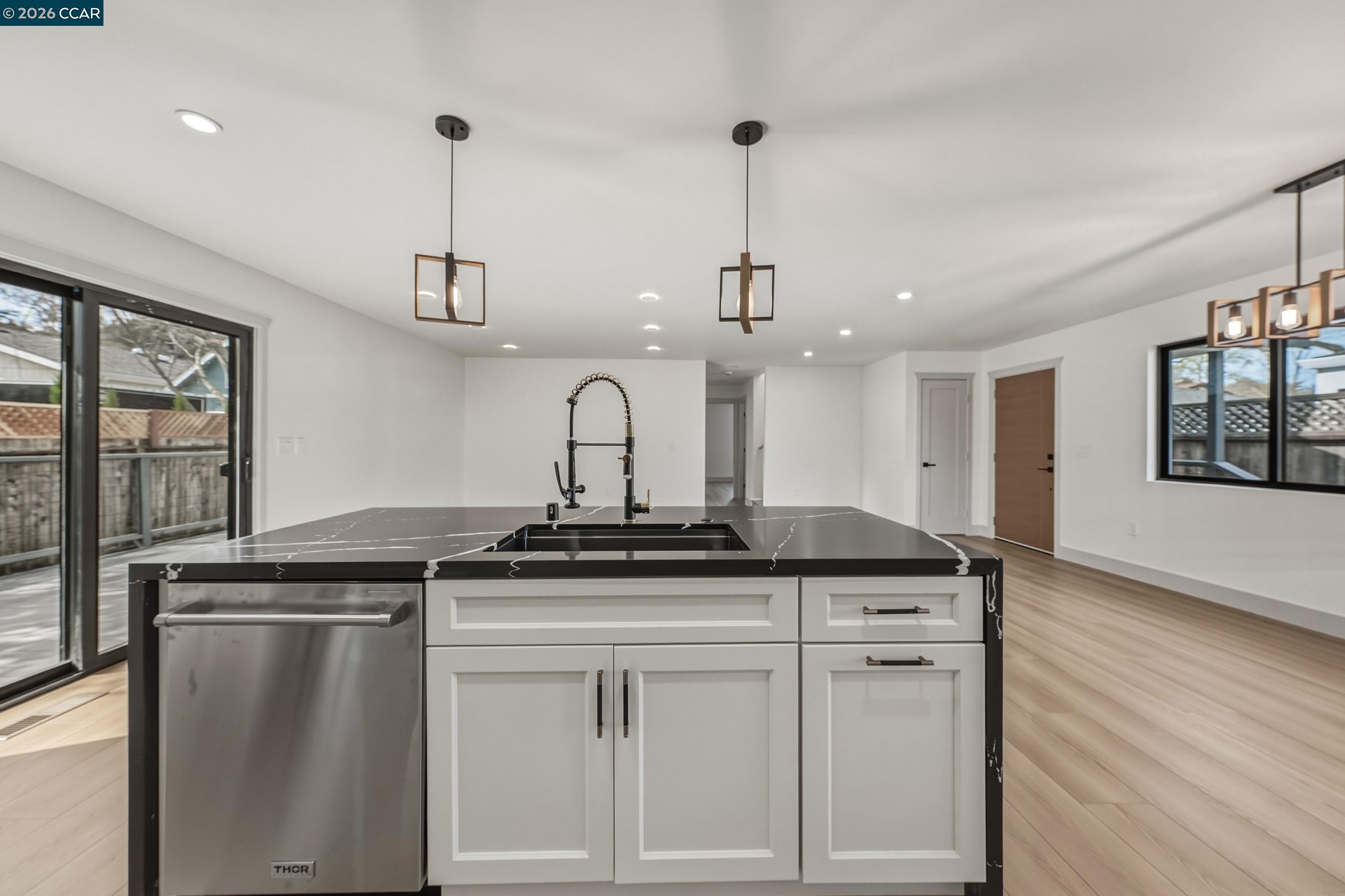 Detail Gallery Image 7 of 27 For 295 Foothill Blvd, Napa,  CA 94558 - 4 Beds | 3 Baths