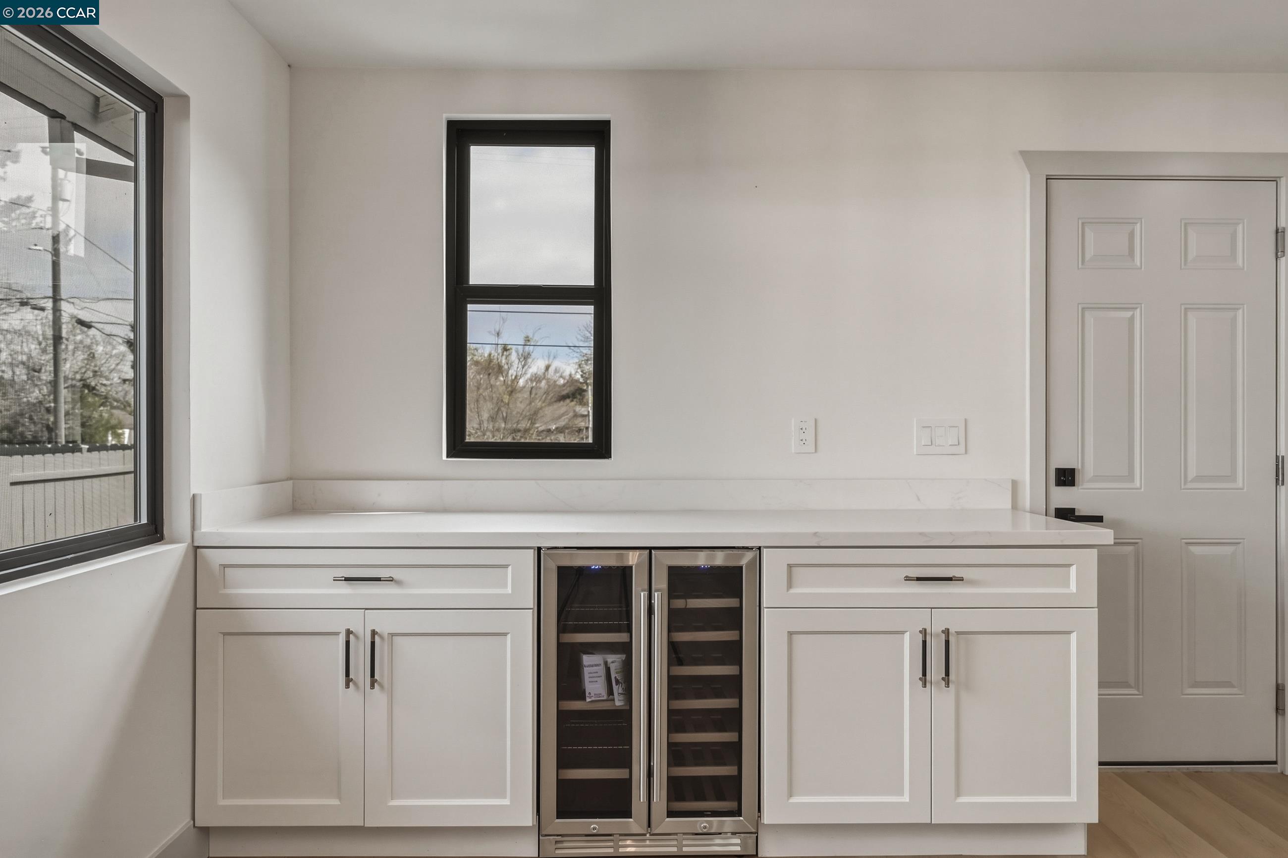 Detail Gallery Image 8 of 27 For 295 Foothill Blvd, Napa,  CA 94558 - 4 Beds | 3 Baths