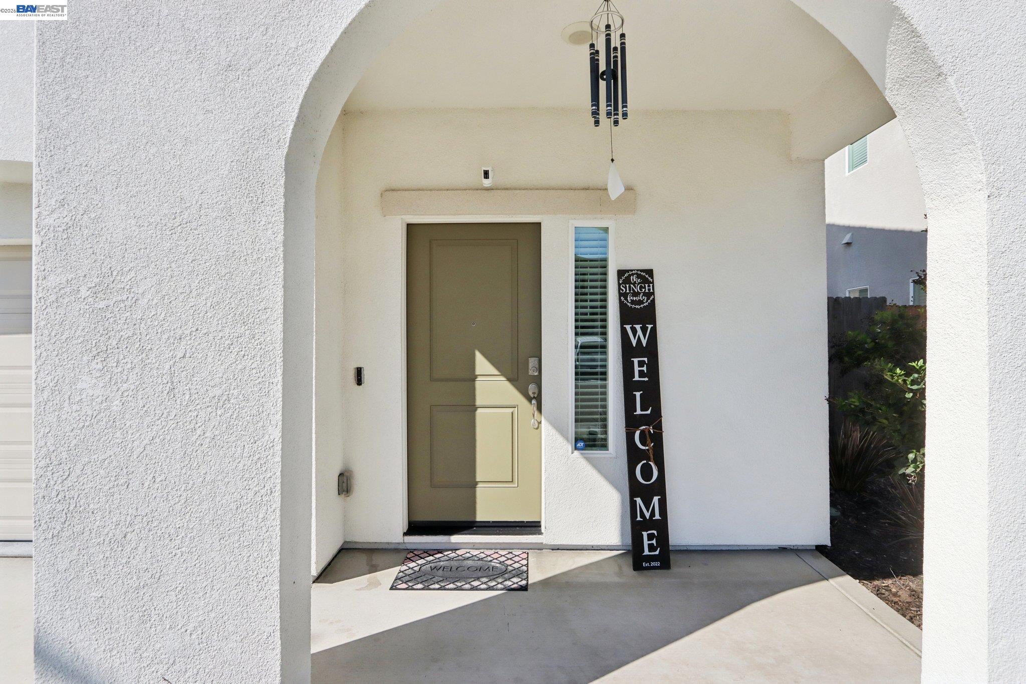 Detail Gallery Image 2 of 38 For 1449 Dorona Ln, Manteca,  CA 95336 - 4 Beds | 2/1 Baths
