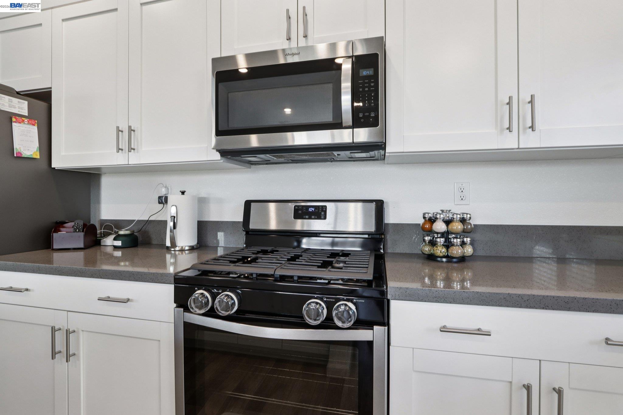 Detail Gallery Image 12 of 38 For 1449 Dorona Ln, Manteca,  CA 95336 - 4 Beds | 2/1 Baths