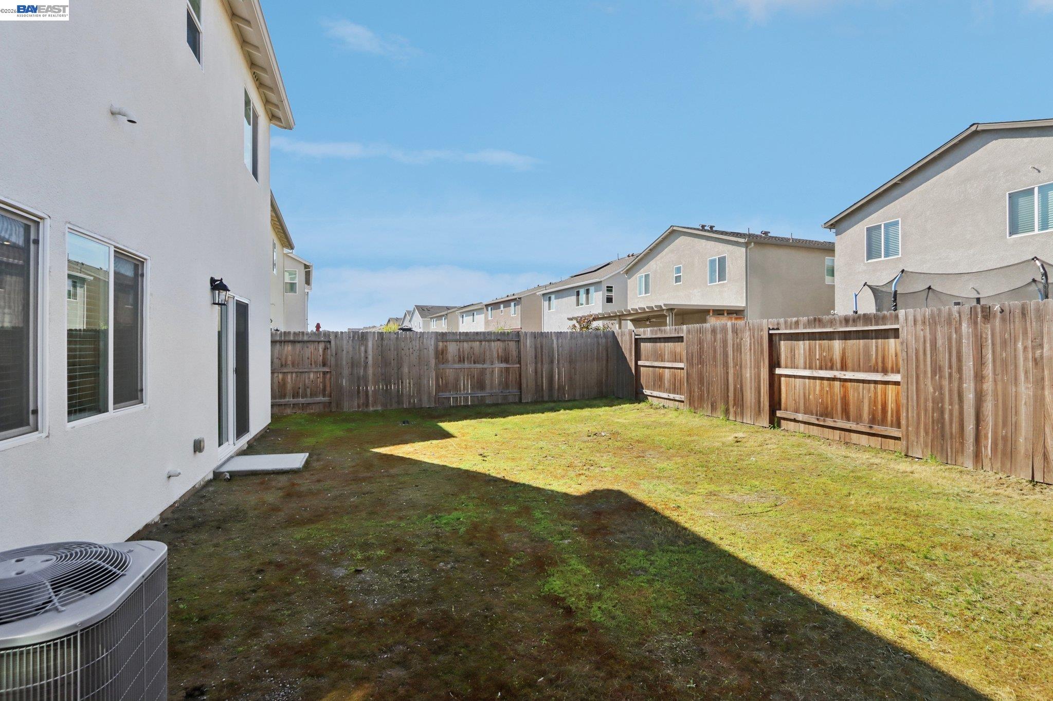 Detail Gallery Image 27 of 38 For 1449 Dorona Ln, Manteca,  CA 95336 - 4 Beds | 2/1 Baths