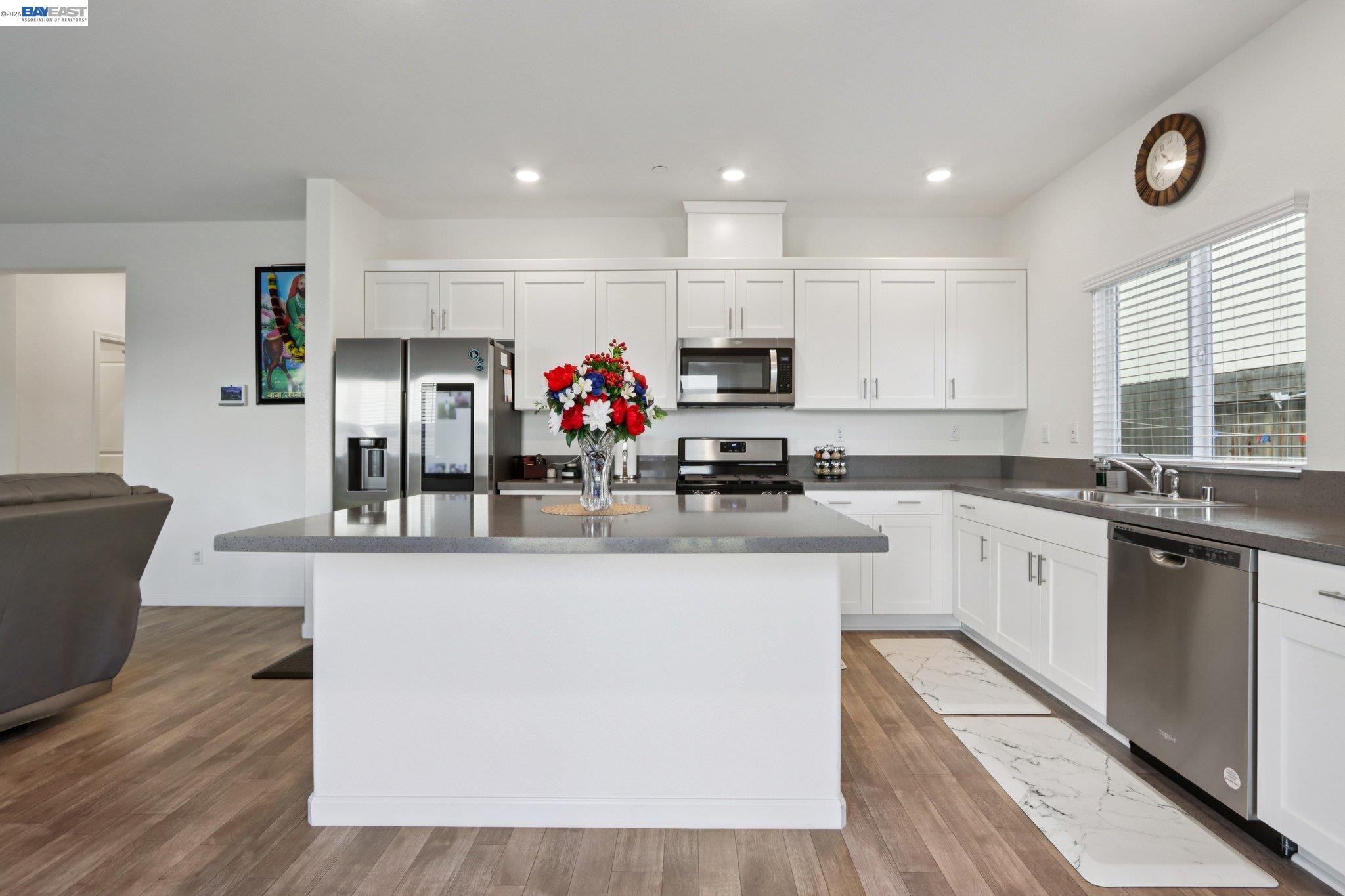 Detail Gallery Image 10 of 38 For 1449 Dorona Ln, Manteca,  CA 95336 - 4 Beds | 2/1 Baths