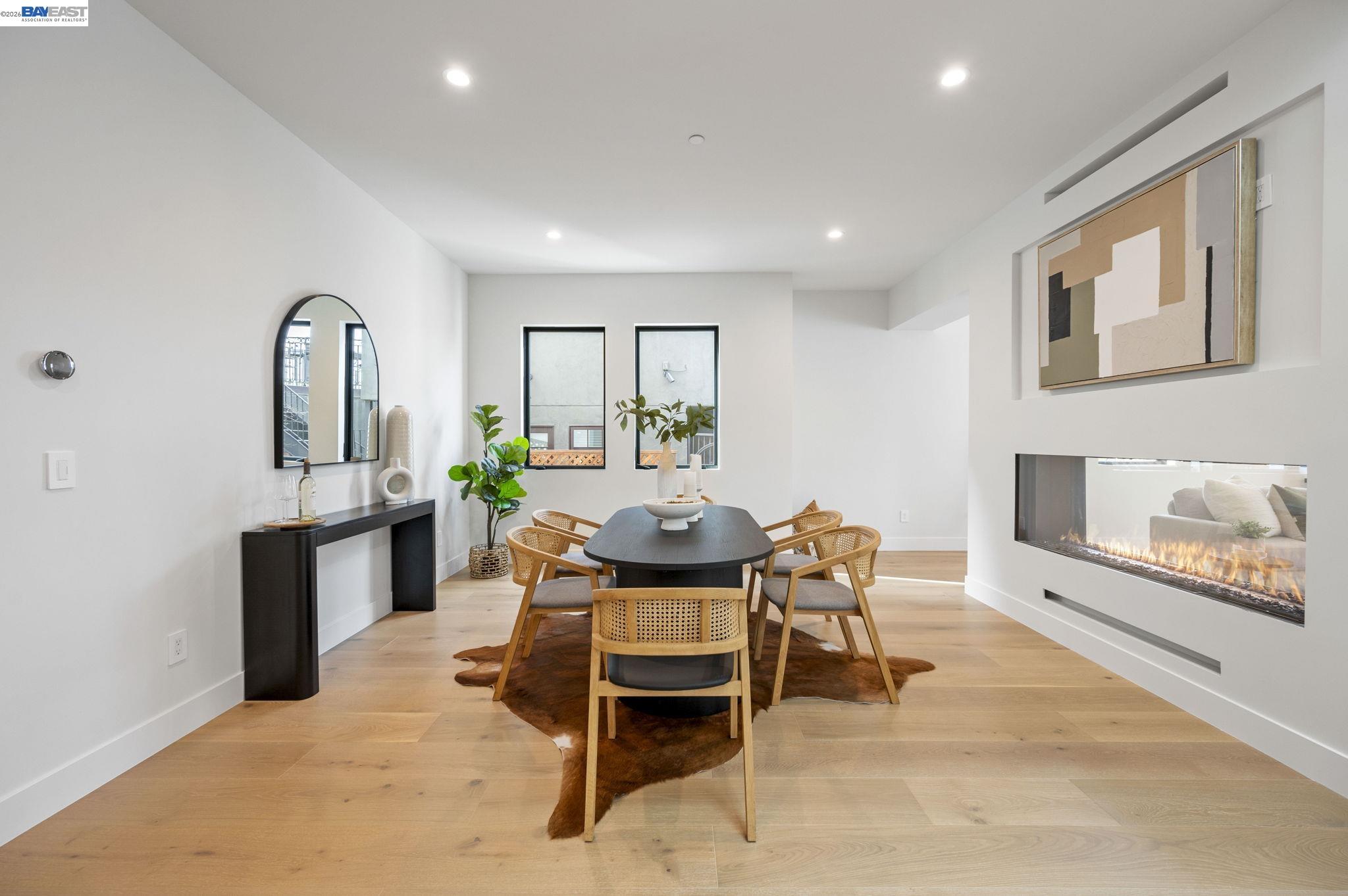 Detail Gallery Image 19 of 60 For 5883 Margarido Dr, Oakland,  CA 94618 - 5 Beds | 5/1 Baths