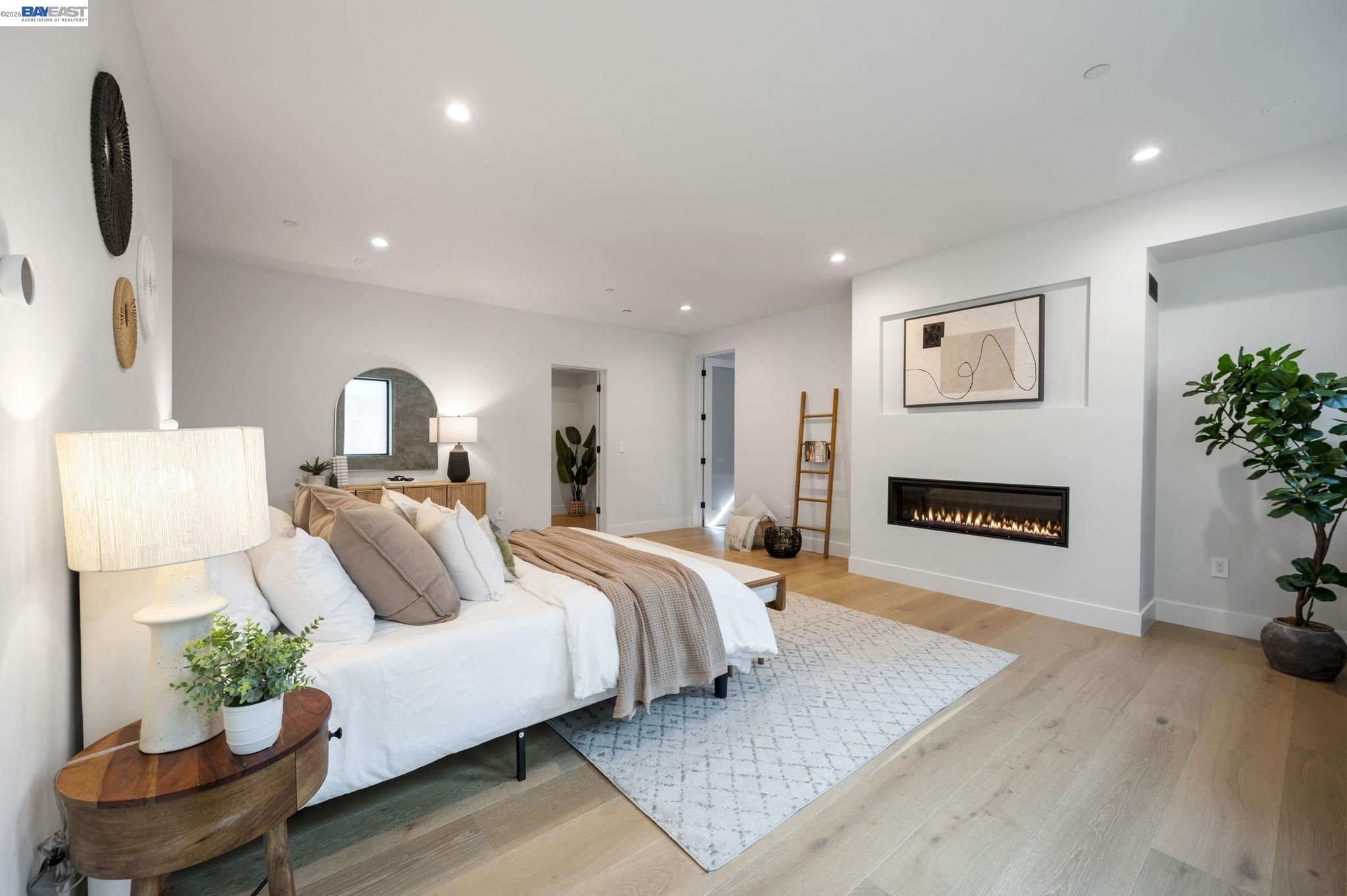 Detail Gallery Image 33 of 60 For 5883 Margarido Dr, Oakland,  CA 94618 - 5 Beds | 5/1 Baths