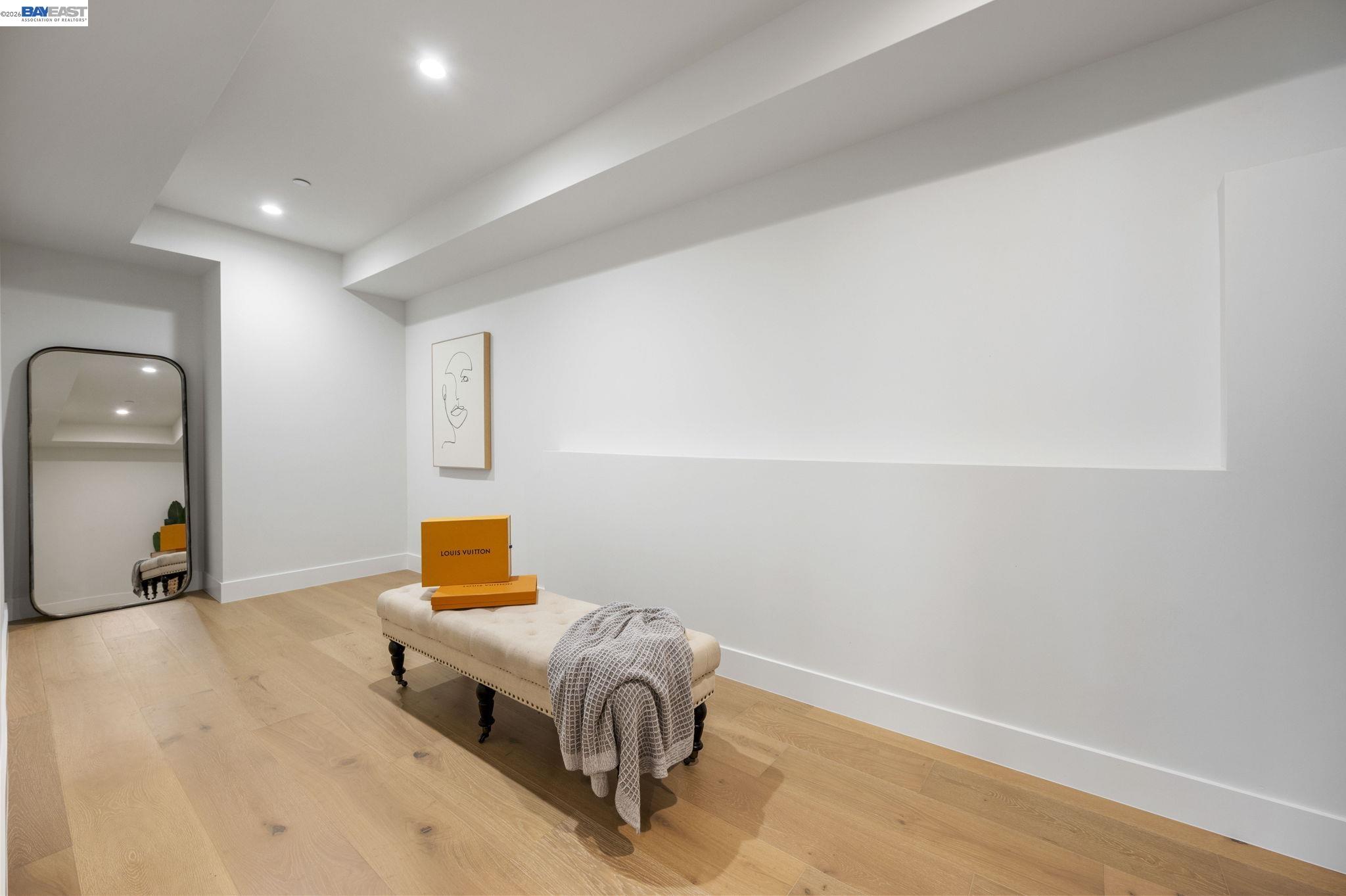 Detail Gallery Image 35 of 60 For 5883 Margarido Dr, Oakland,  CA 94618 - 5 Beds | 5/1 Baths