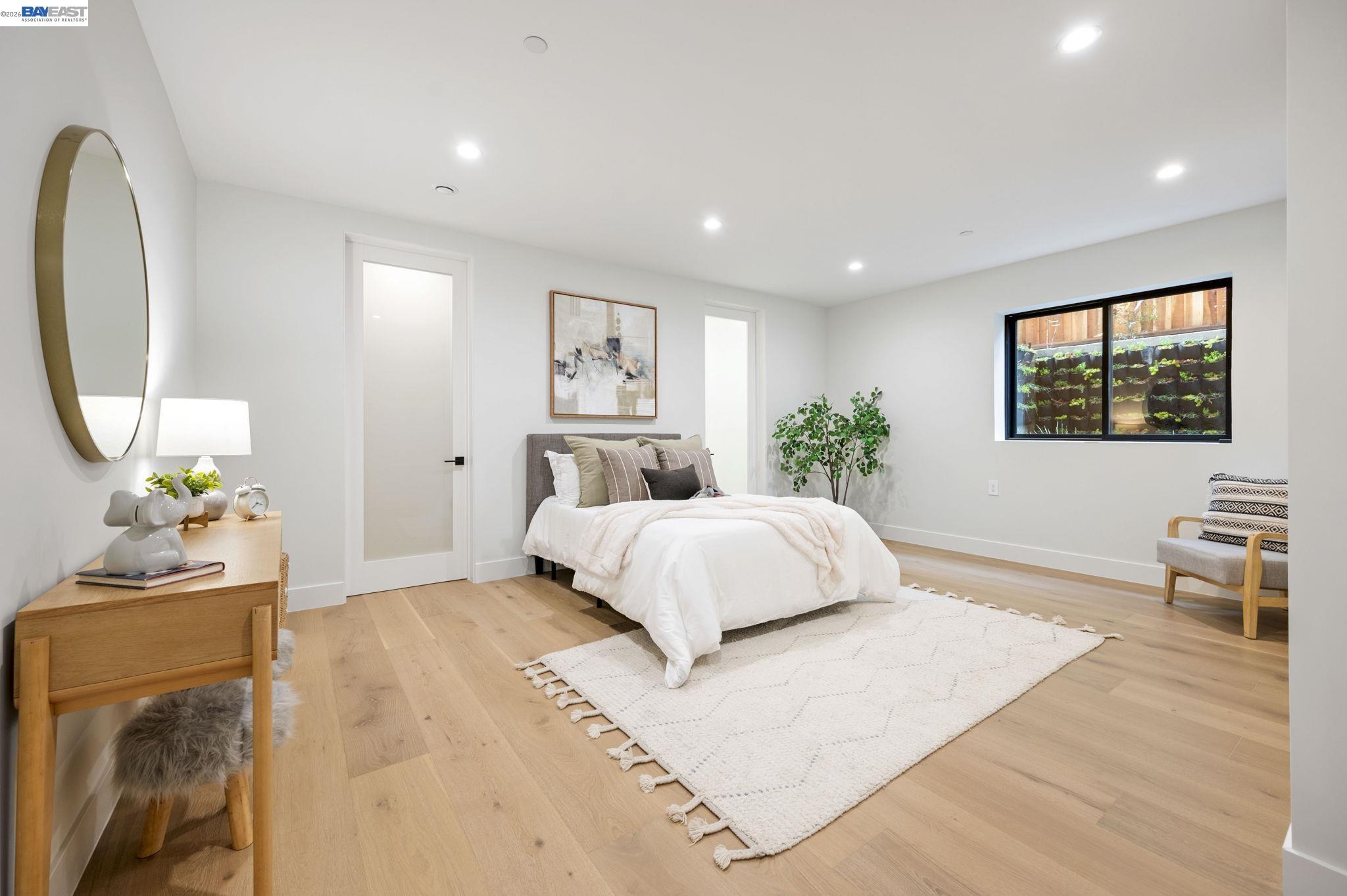 Detail Gallery Image 43 of 60 For 5883 Margarido Dr, Oakland,  CA 94618 - 5 Beds | 5/1 Baths