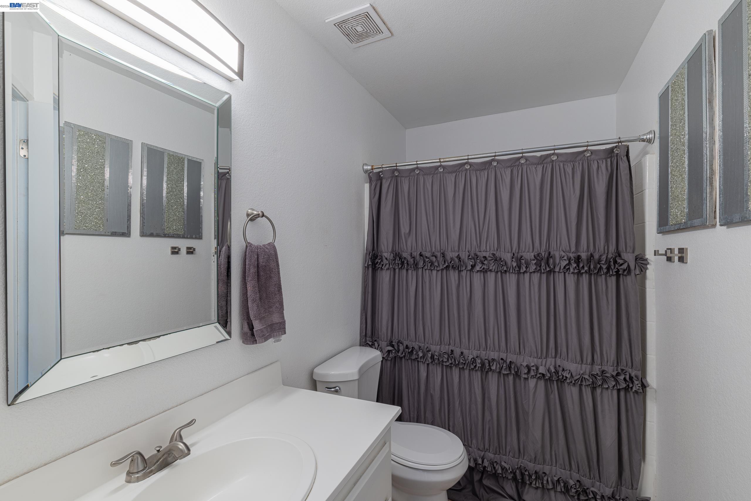 Detail Gallery Image 15 of 20 For 4764 Brookside Circle, Fairfield,  CA 94534 - 4 Beds | 2 Baths