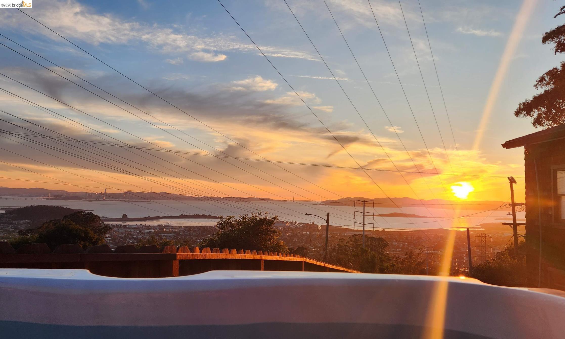 Detail Gallery Image 3 of 45 For 8440 Terrace Dr, El Cerrito,  CA 94530 - 3 Beds | 2/1 Baths