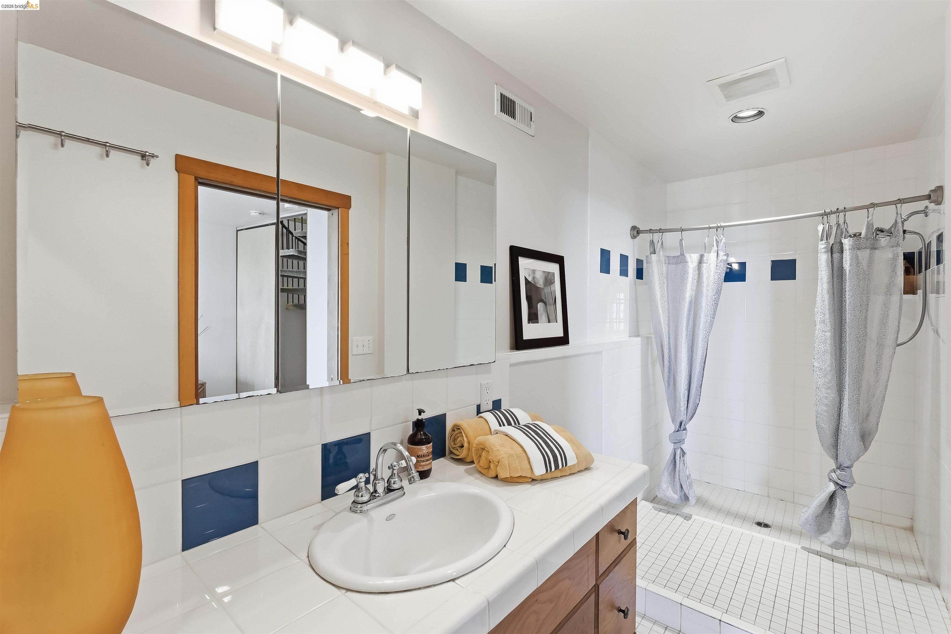 Detail Gallery Image 26 of 45 For 8440 Terrace Dr, El Cerrito,  CA 94530 - 3 Beds | 2/1 Baths