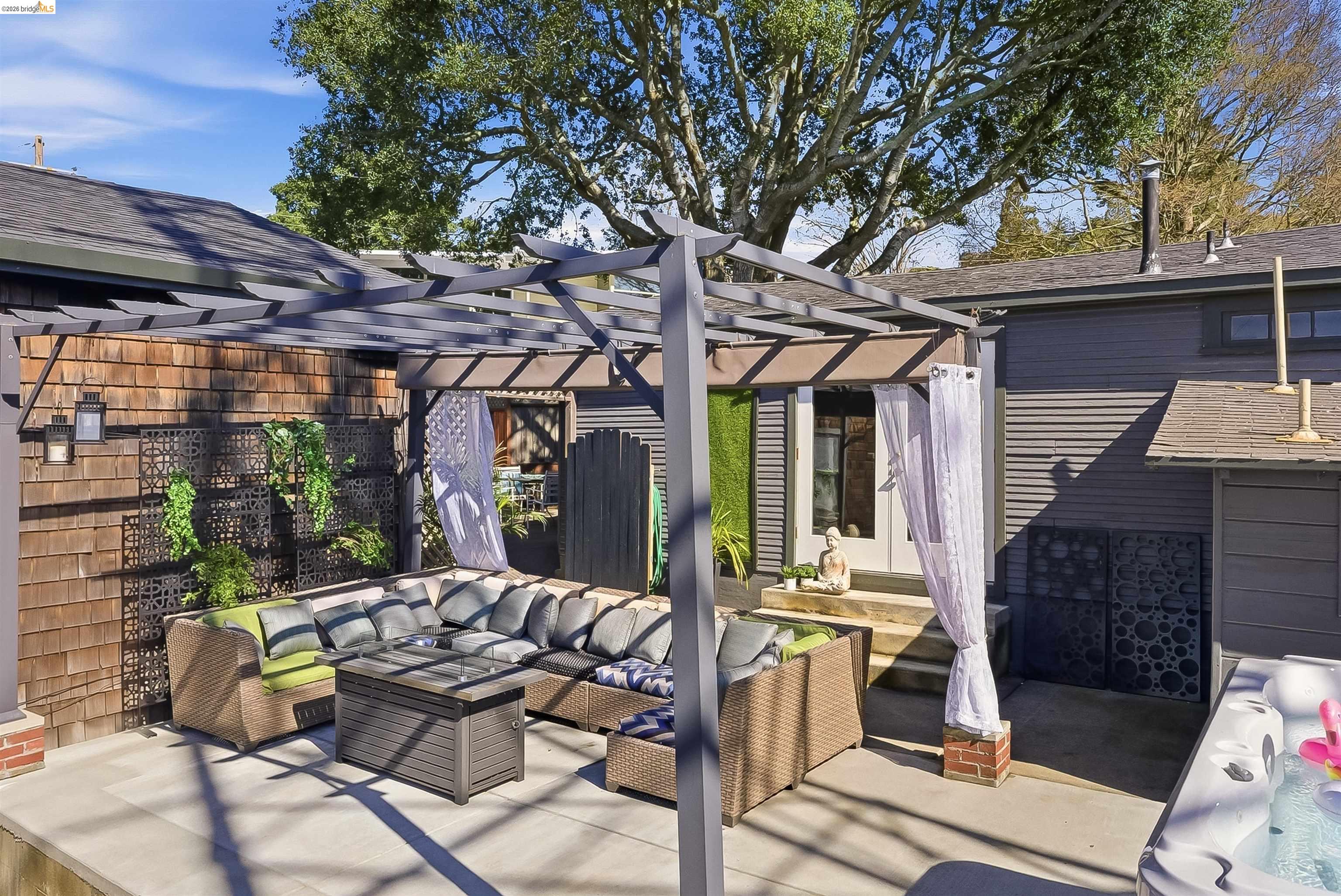 Detail Gallery Image 30 of 45 For 8440 Terrace Dr, El Cerrito,  CA 94530 - 3 Beds | 2/1 Baths