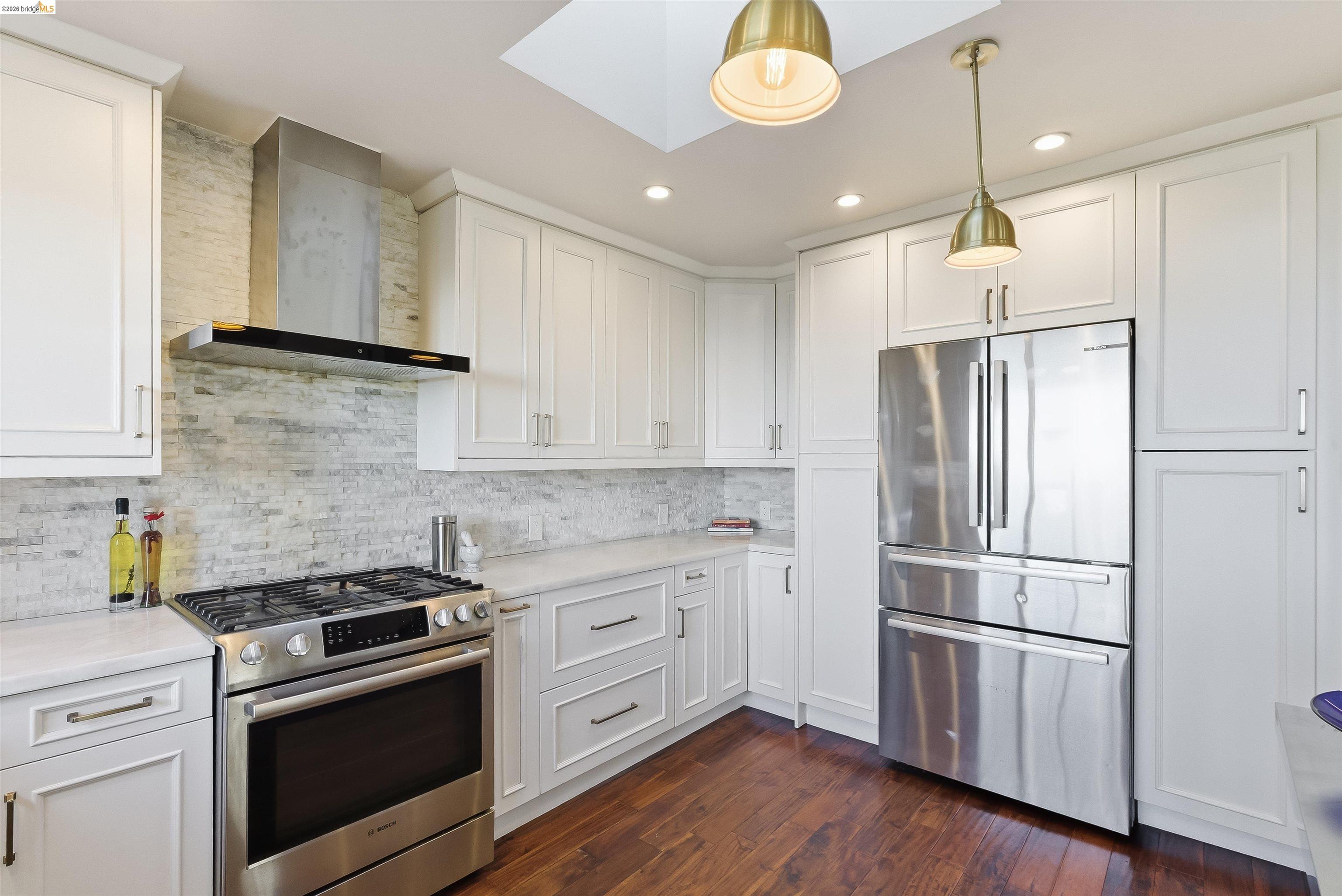 Detail Gallery Image 7 of 45 For 8440 Terrace Dr, El Cerrito,  CA 94530 - 3 Beds | 2/1 Baths