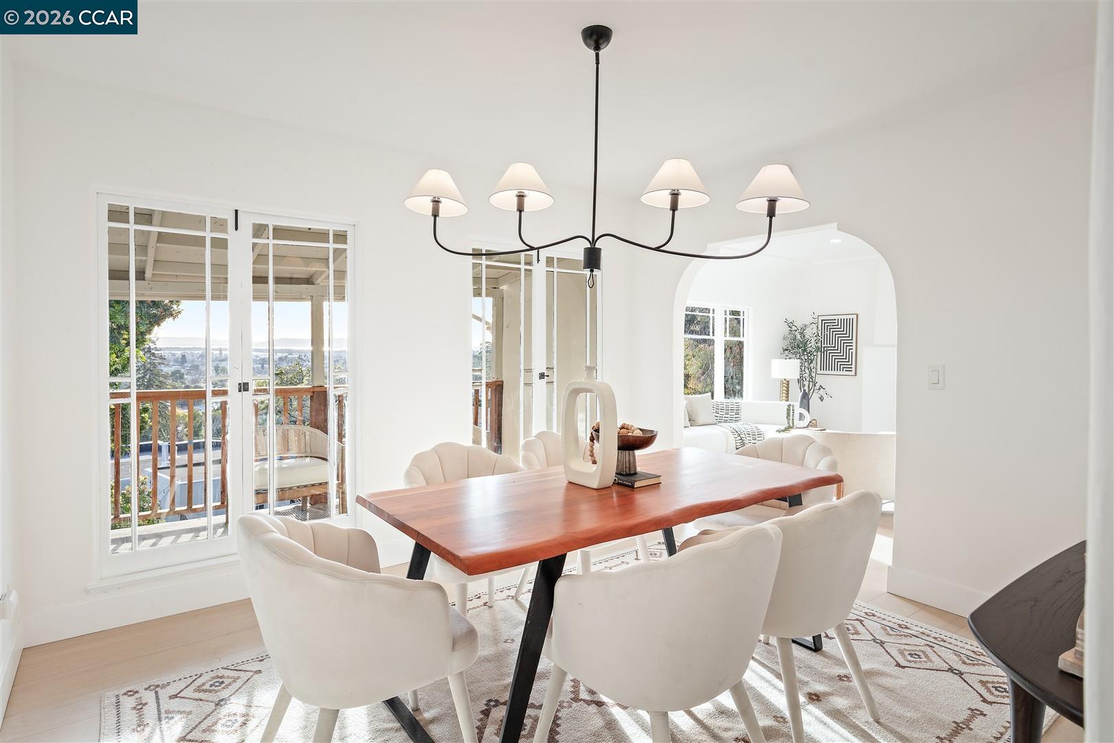 Detail Gallery Image 15 of 60 For 6055 Majestic Ave, Oakland,  CA 94605 - 5 Beds | 3 Baths