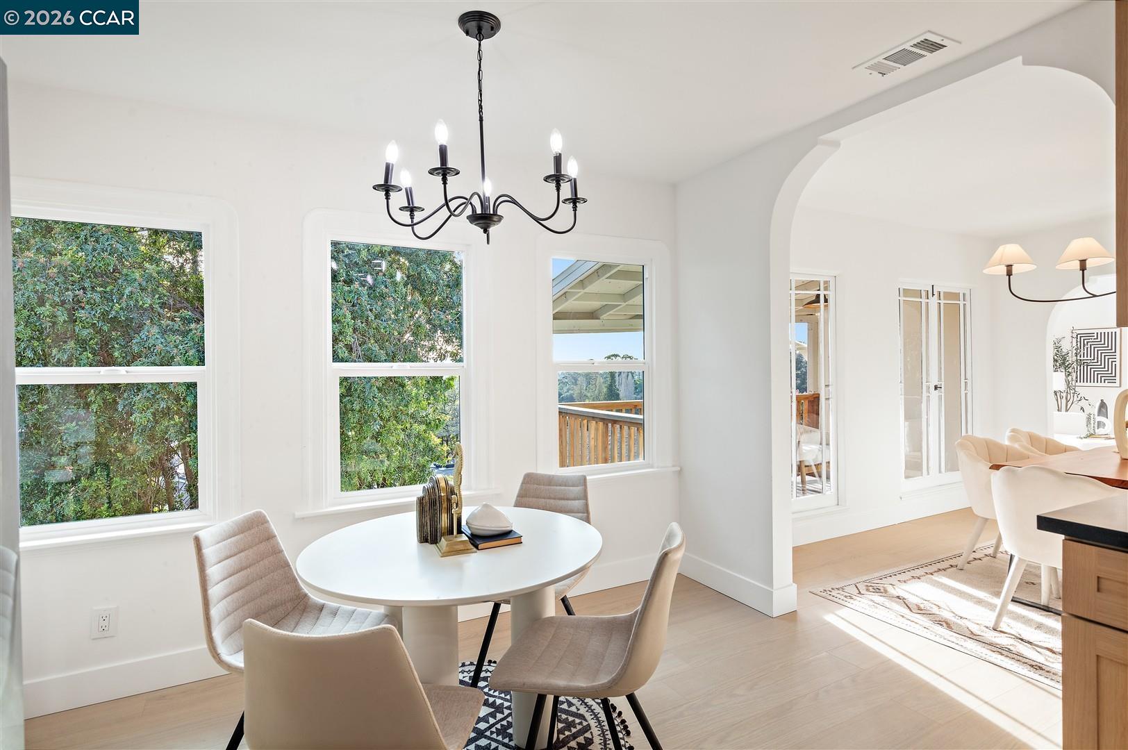 Detail Gallery Image 16 of 60 For 6055 Majestic Ave, Oakland,  CA 94605 - 5 Beds | 3 Baths