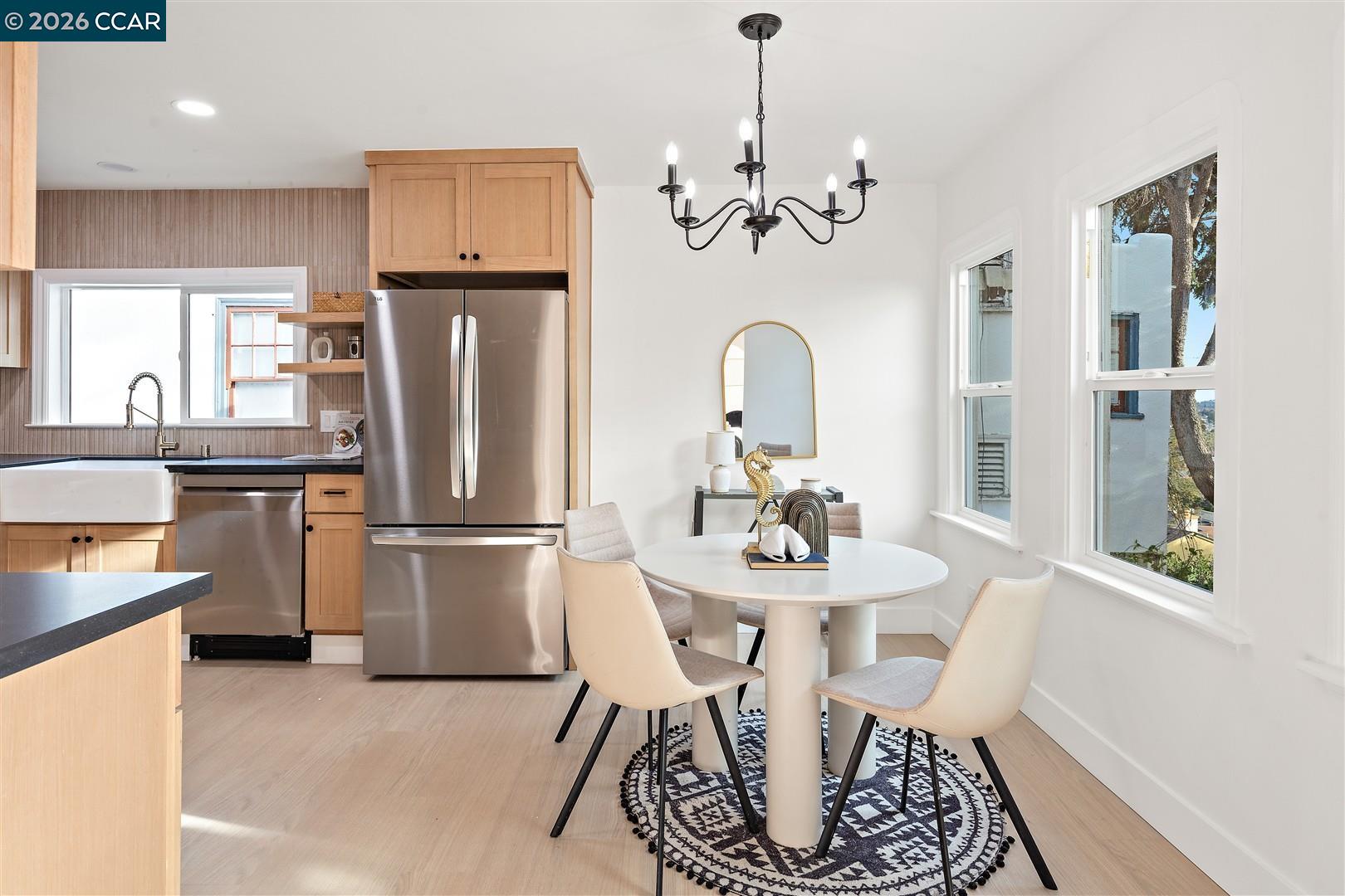 Detail Gallery Image 18 of 60 For 6055 Majestic Ave, Oakland,  CA 94605 - 5 Beds | 3 Baths