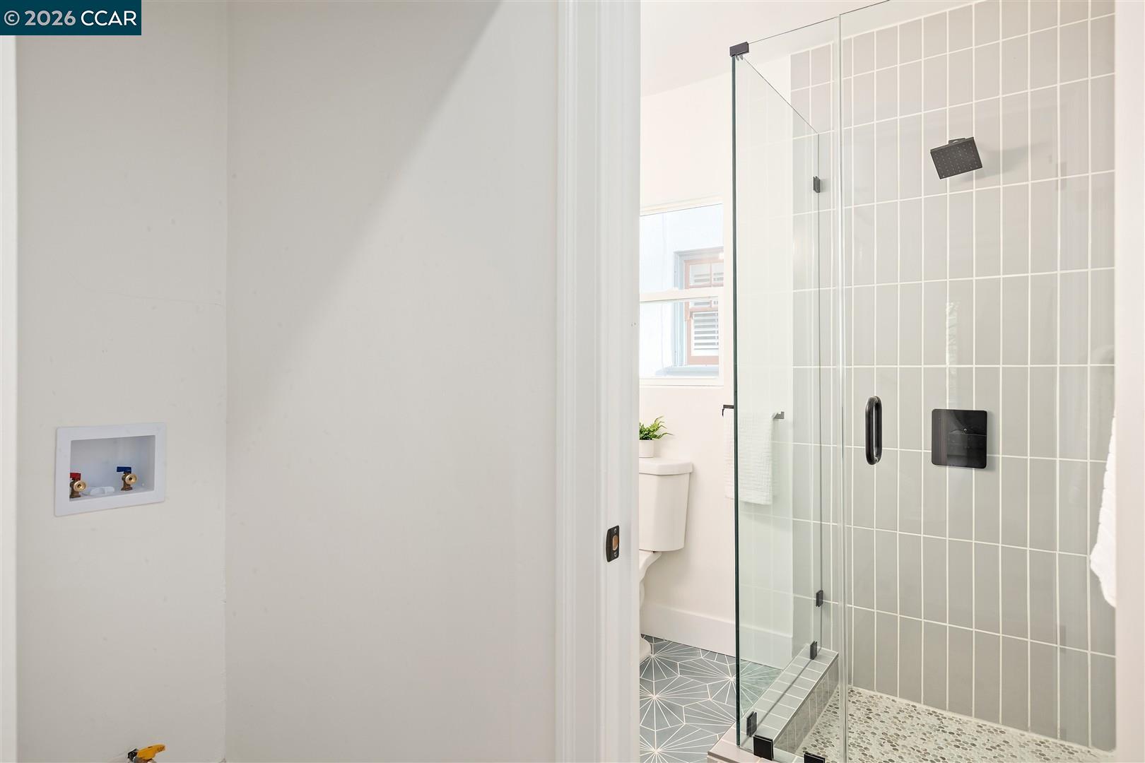 Detail Gallery Image 22 of 60 For 6055 Majestic Ave, Oakland,  CA 94605 - 5 Beds | 3 Baths