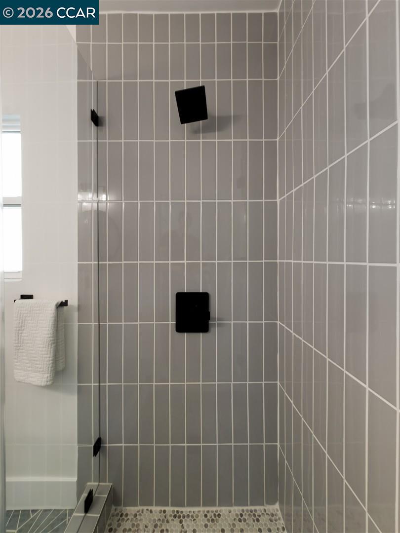 Detail Gallery Image 24 of 60 For 6055 Majestic Ave, Oakland,  CA 94605 - 5 Beds | 3 Baths