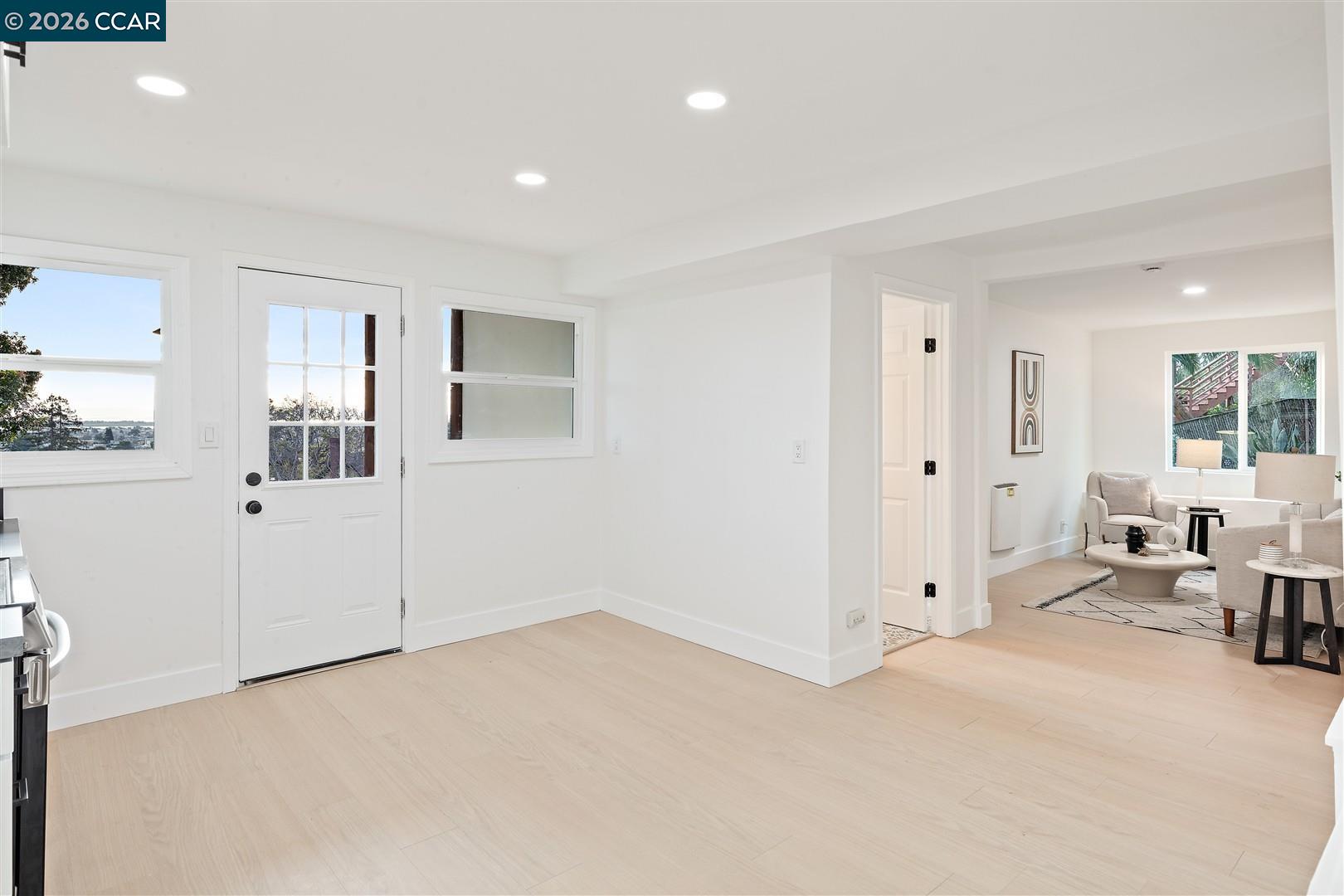 Detail Gallery Image 30 of 60 For 6055 Majestic Ave, Oakland,  CA 94605 - 5 Beds | 3 Baths