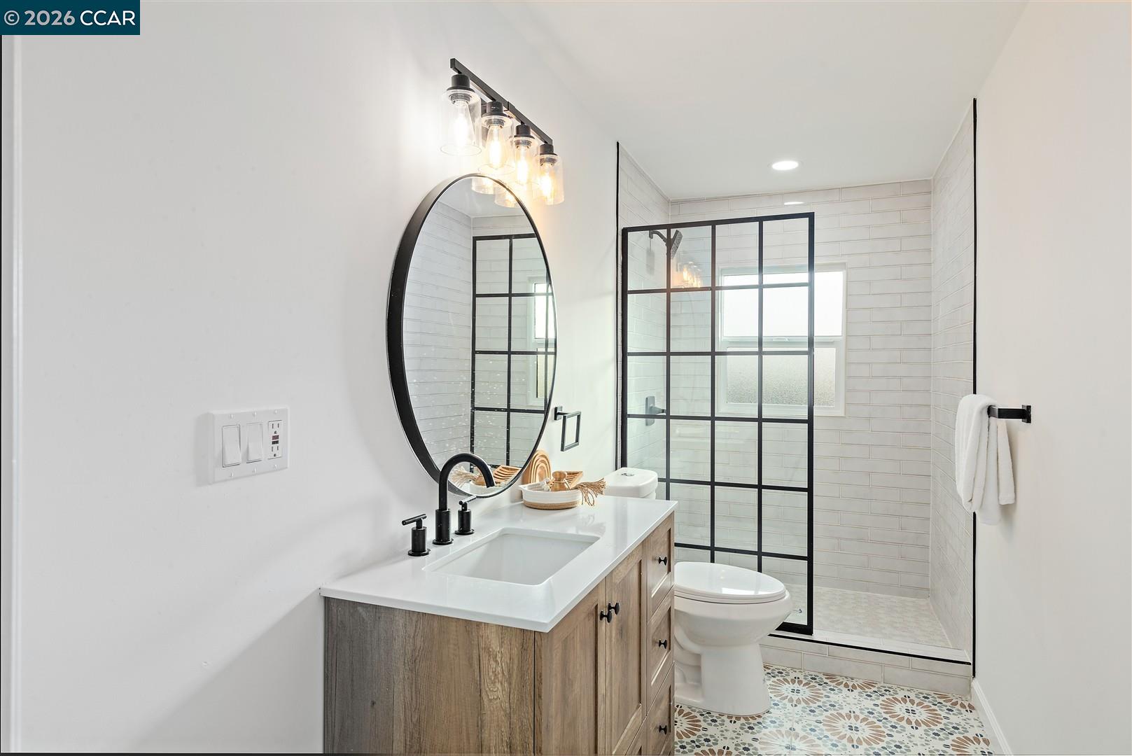 Detail Gallery Image 33 of 60 For 6055 Majestic Ave, Oakland,  CA 94605 - 5 Beds | 3 Baths