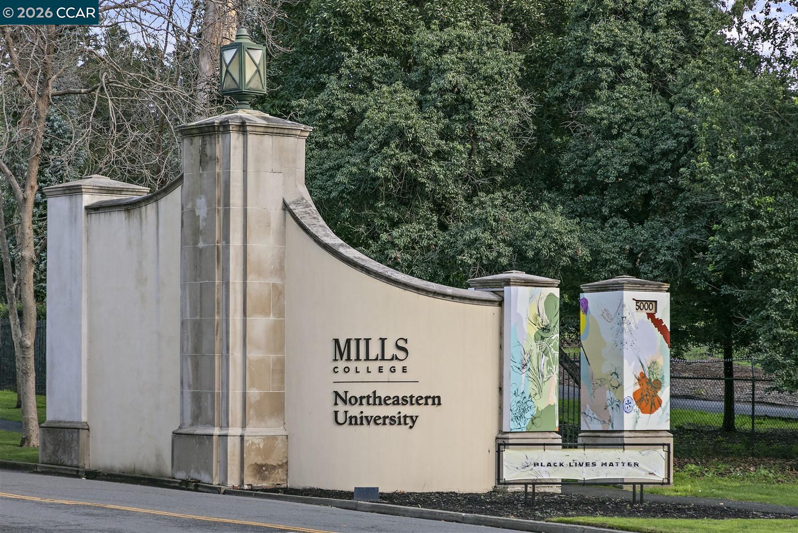 Detail Gallery Image 55 of 60 For 6055 Majestic Ave, Oakland,  CA 94605 - 5 Beds | 3 Baths