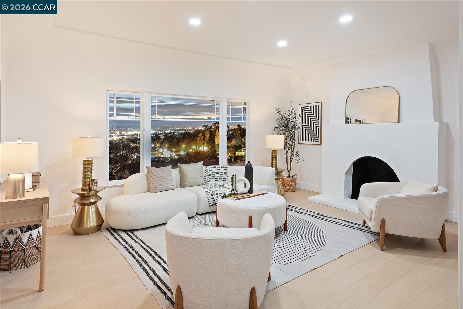 Detail Gallery Image 9 of 60 For 6055 Majestic Ave, Oakland,  CA 94605 - 5 Beds | 3 Baths