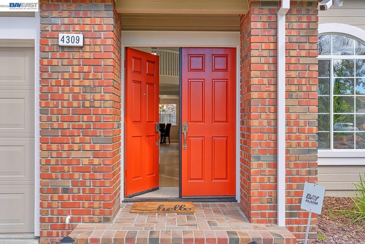 Detail Gallery Image 2 of 45 For 4309 Bolina Dr, Union City,  CA 94587 - 5 Beds | 3 Baths