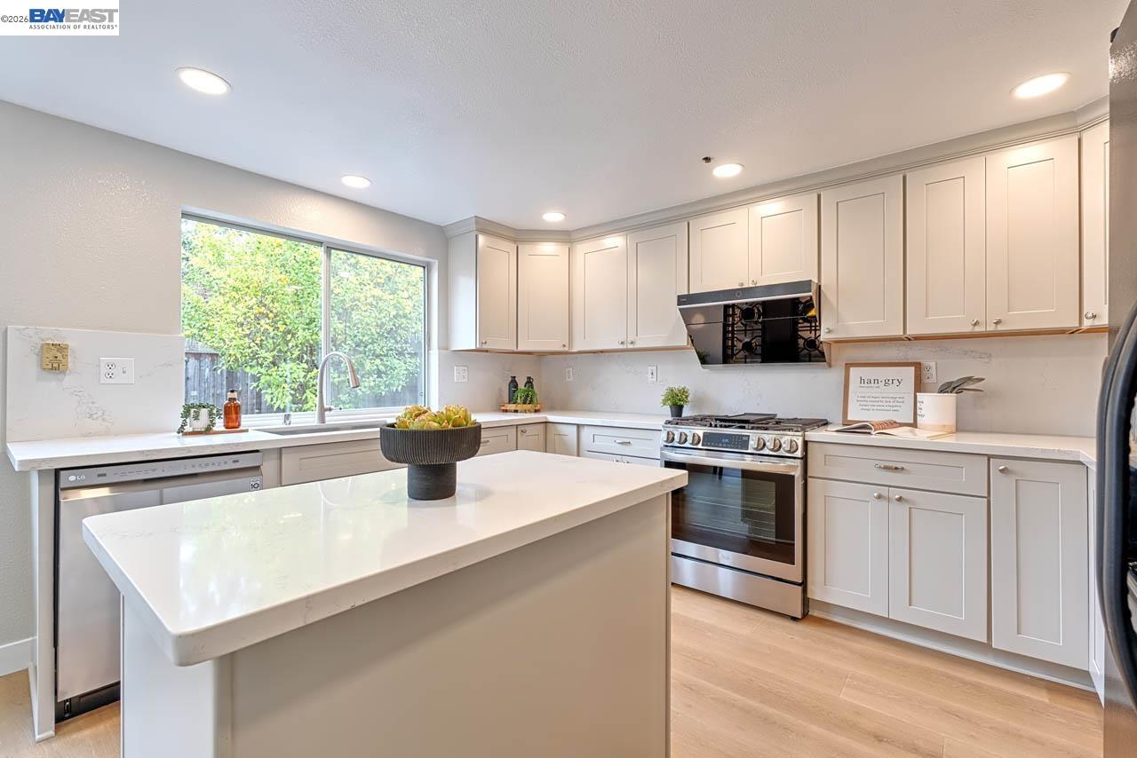 Detail Gallery Image 31 of 45 For 4309 Bolina Dr, Union City,  CA 94587 - 5 Beds | 3 Baths