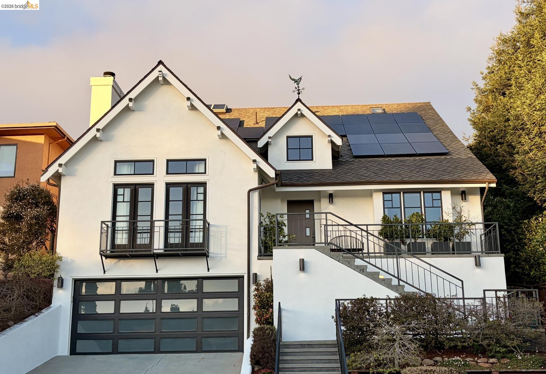 5416 GOLDEN GATE Ave