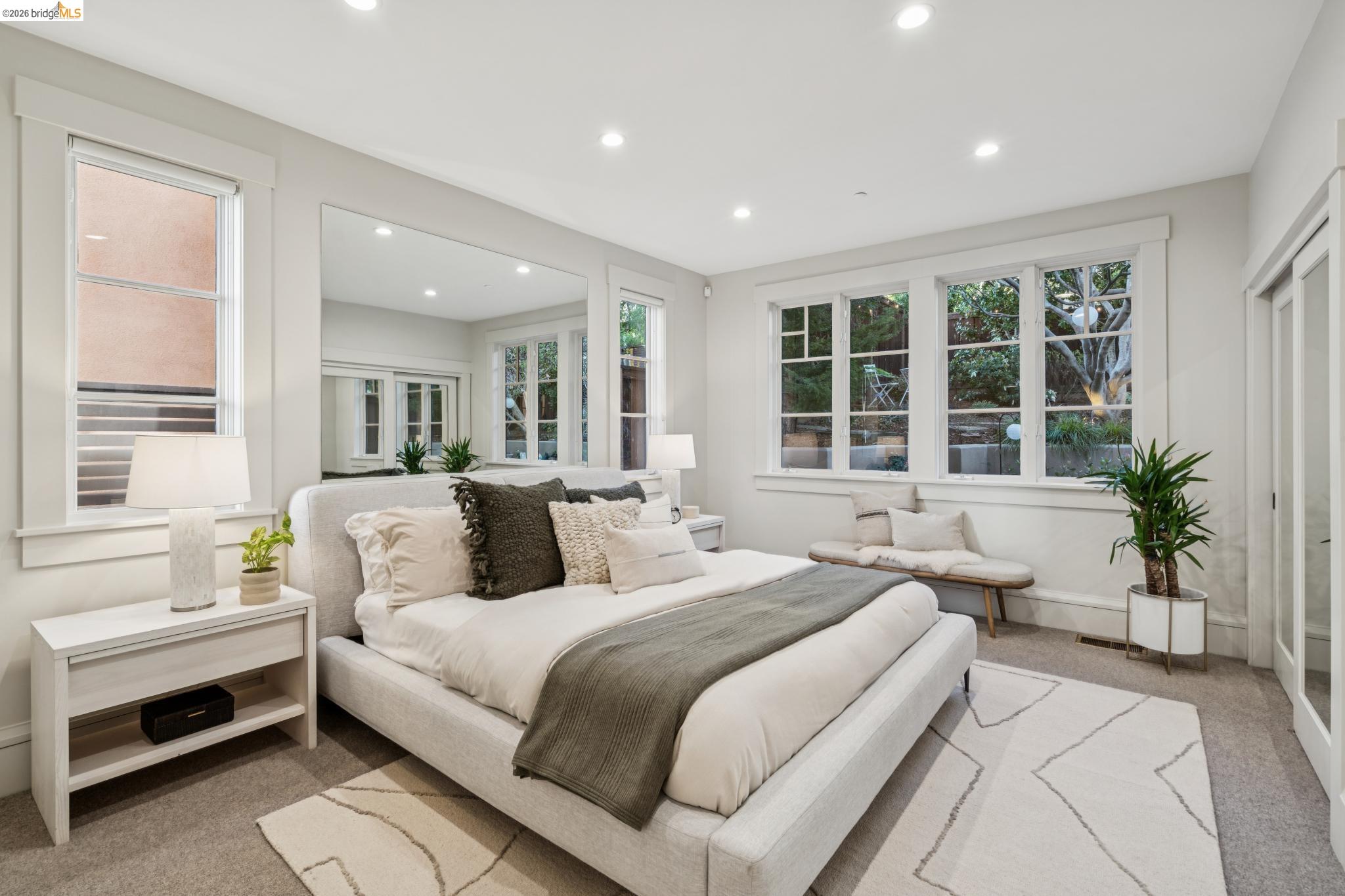 Detail Gallery Image 14 of 60 For 5416 Golden Gate Ave, Oakland,  CA 94618 - 4 Beds | 3/1 Baths