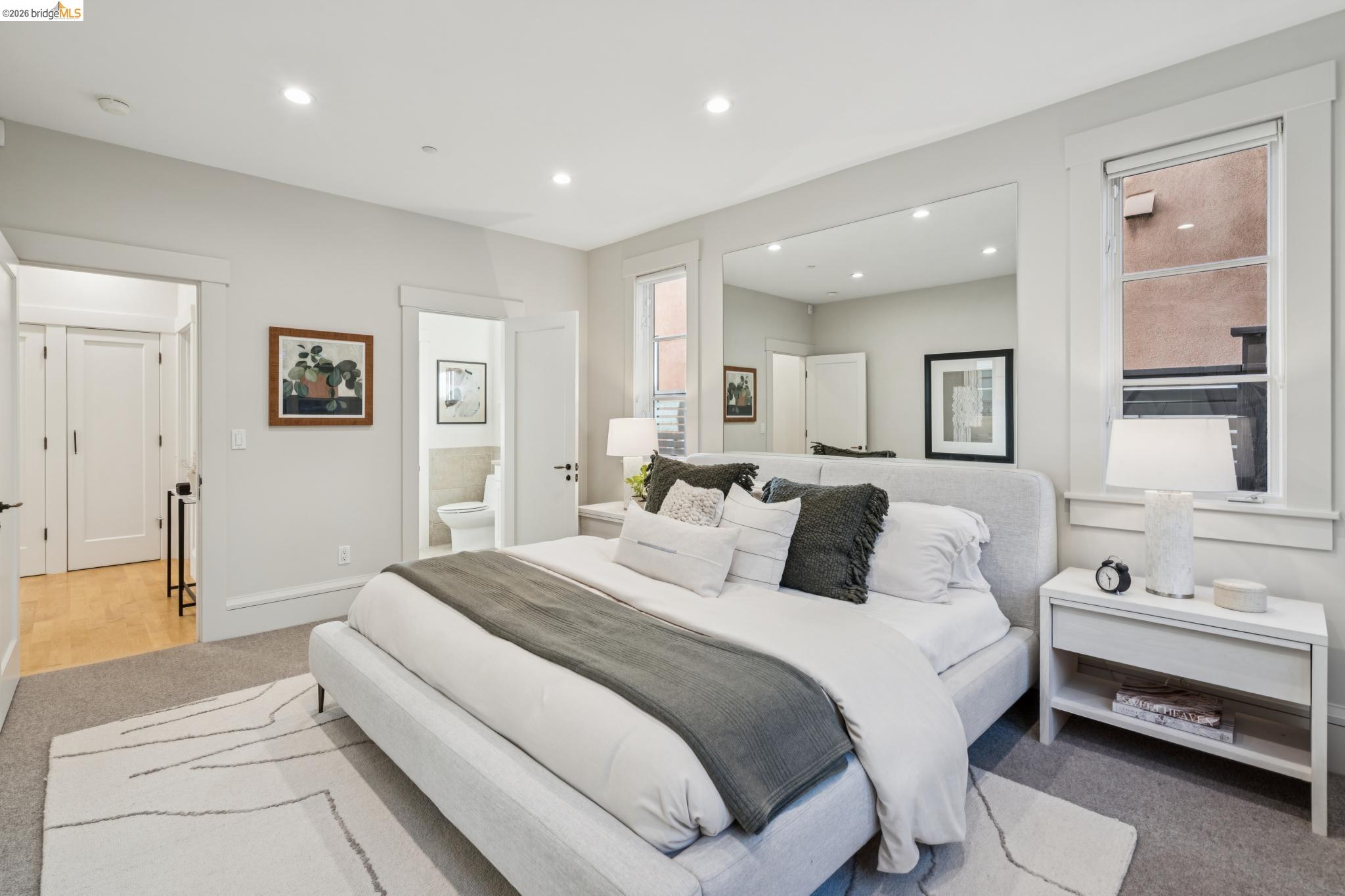 Detail Gallery Image 15 of 60 For 5416 Golden Gate Ave, Oakland,  CA 94618 - 4 Beds | 3/1 Baths