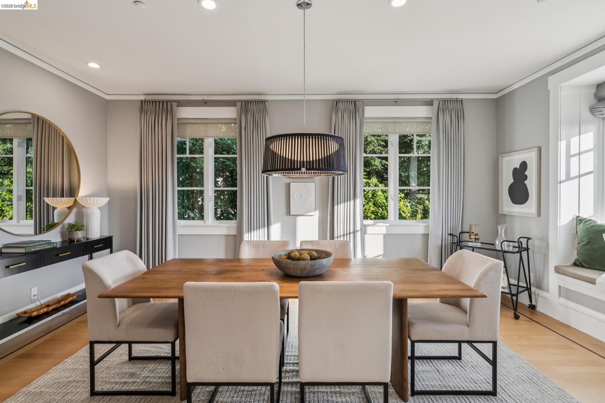 Detail Gallery Image 17 of 60 For 5416 Golden Gate Ave, Oakland,  CA 94618 - 4 Beds | 3/1 Baths