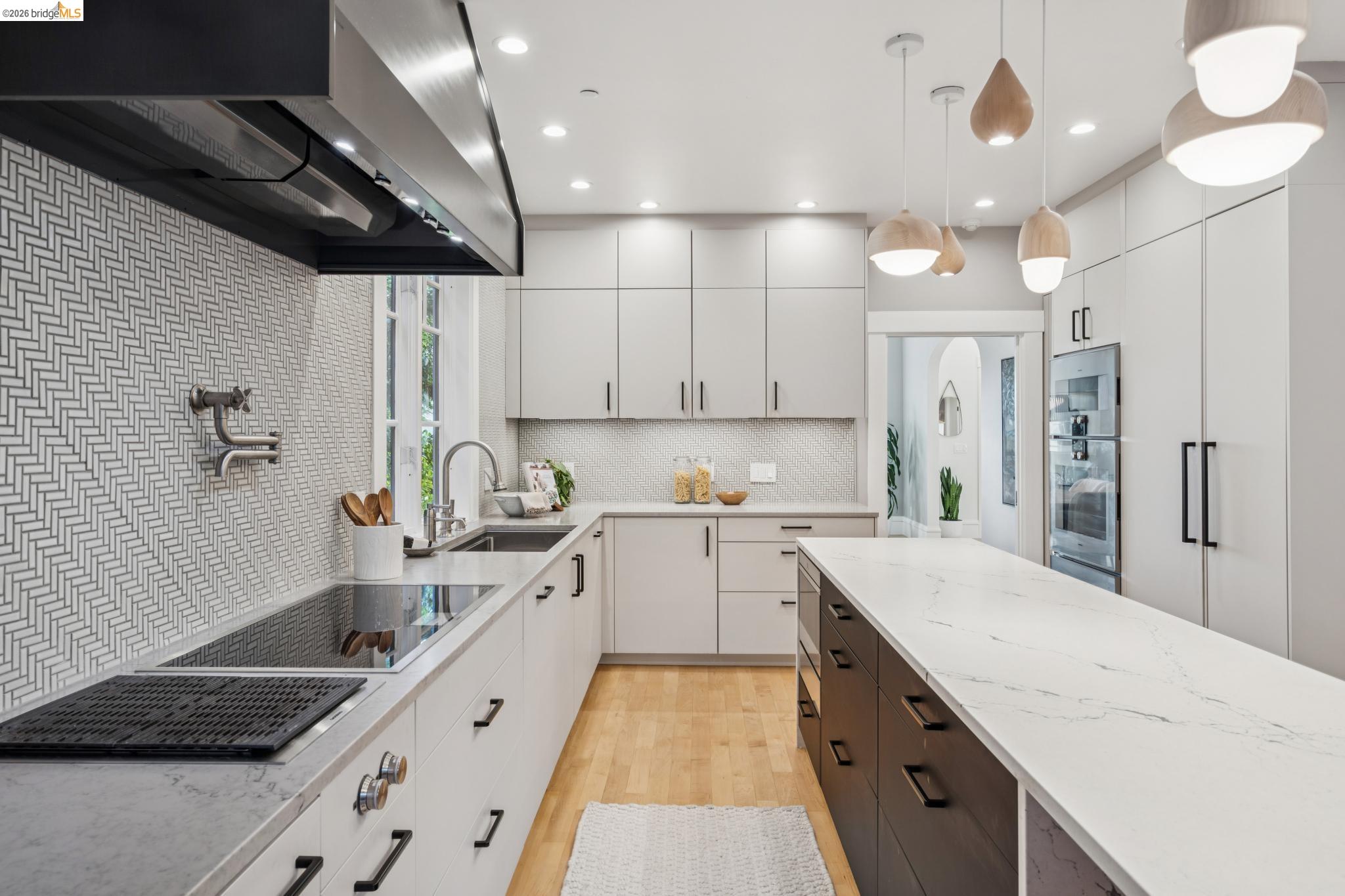 Detail Gallery Image 22 of 60 For 5416 Golden Gate Ave, Oakland,  CA 94618 - 4 Beds | 3/1 Baths