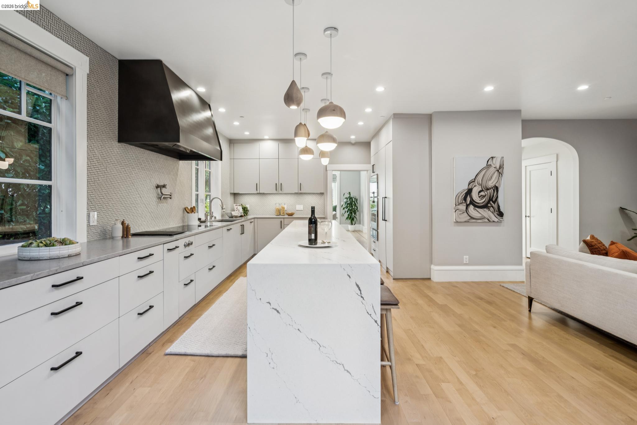 Detail Gallery Image 24 of 60 For 5416 Golden Gate Ave, Oakland,  CA 94618 - 4 Beds | 3/1 Baths