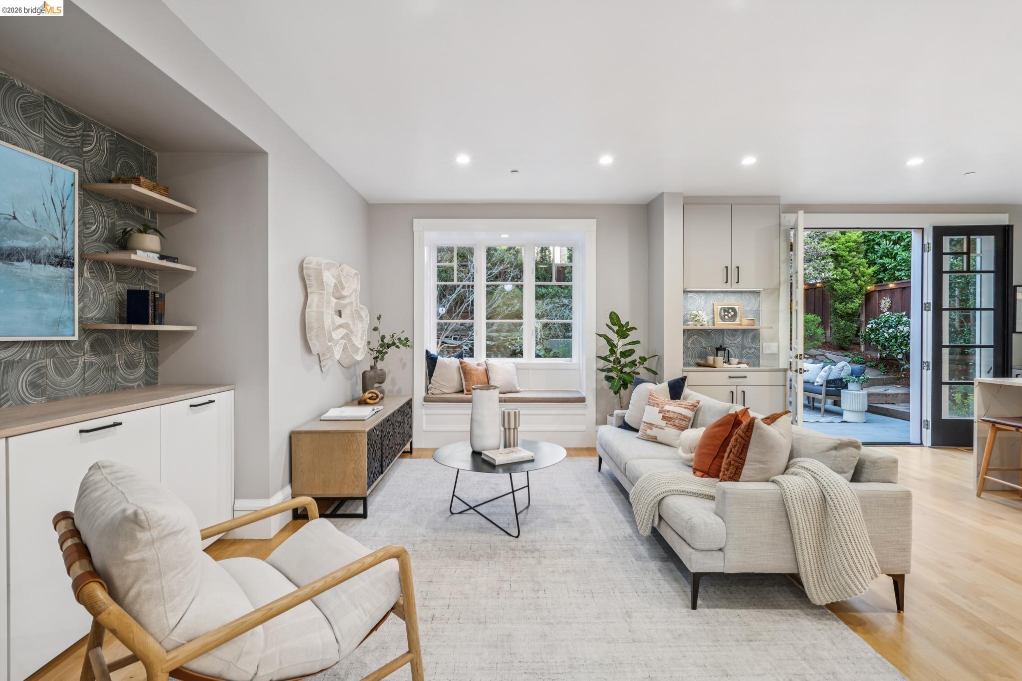 Detail Gallery Image 28 of 60 For 5416 Golden Gate Ave, Oakland,  CA 94618 - 4 Beds | 3/1 Baths