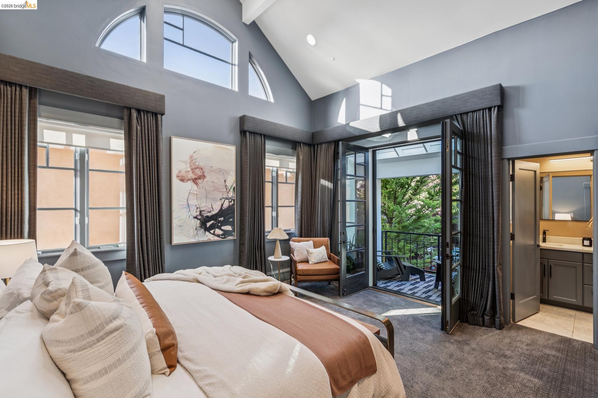 Detail Gallery Image 39 of 60 For 5416 Golden Gate Ave, Oakland,  CA 94618 - 4 Beds | 3/1 Baths