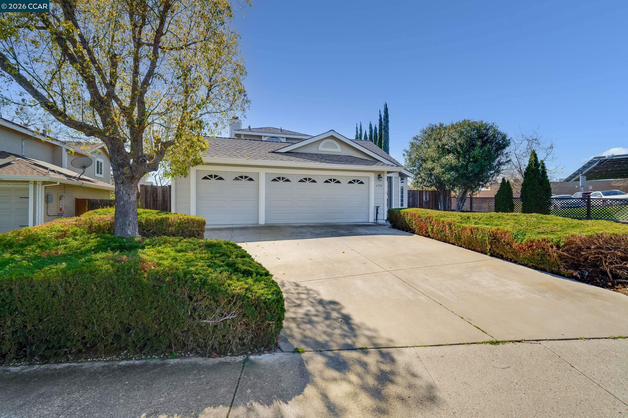 Detail Gallery Image 2 of 34 For 4750 Sterling Hill Dr, Antioch,  CA 94531 - 3 Beds | 2/1 Baths