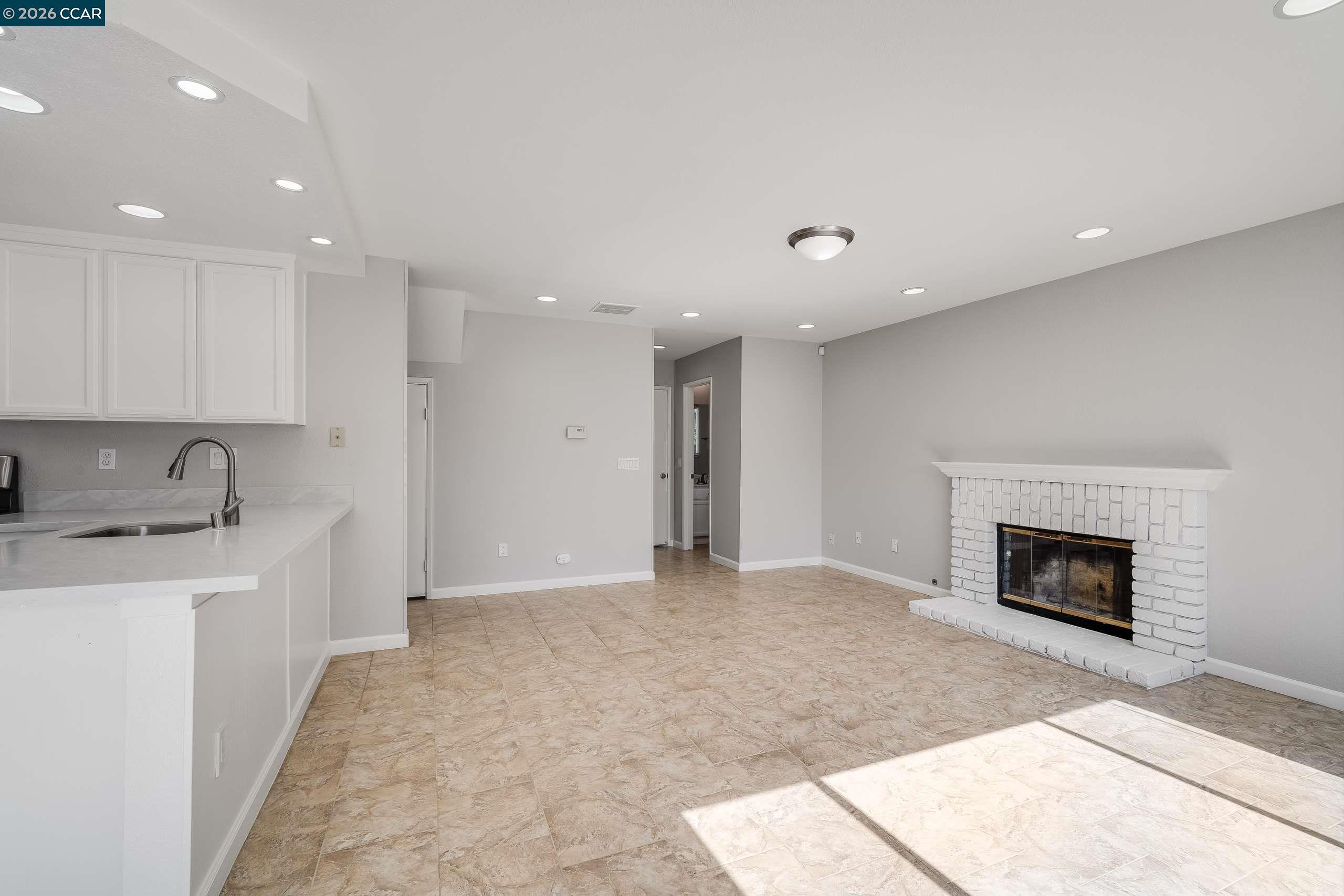 Detail Gallery Image 11 of 34 For 4750 Sterling Hill Dr, Antioch,  CA 94531 - 3 Beds | 2/1 Baths