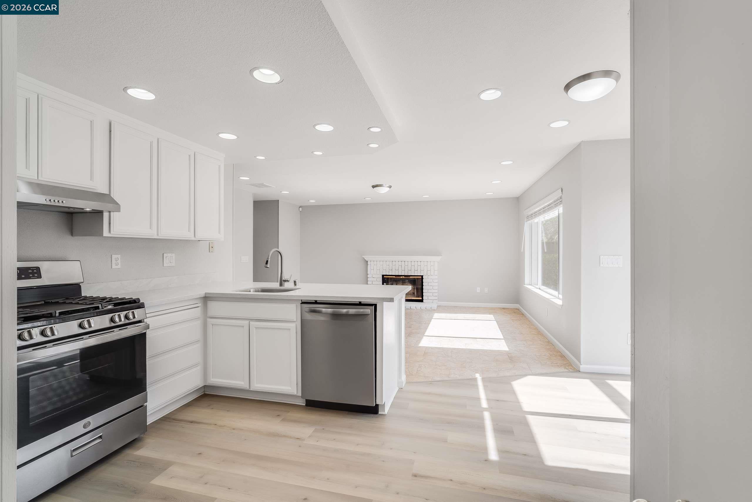 Detail Gallery Image 16 of 34 For 4750 Sterling Hill Dr, Antioch,  CA 94531 - 3 Beds | 2/1 Baths